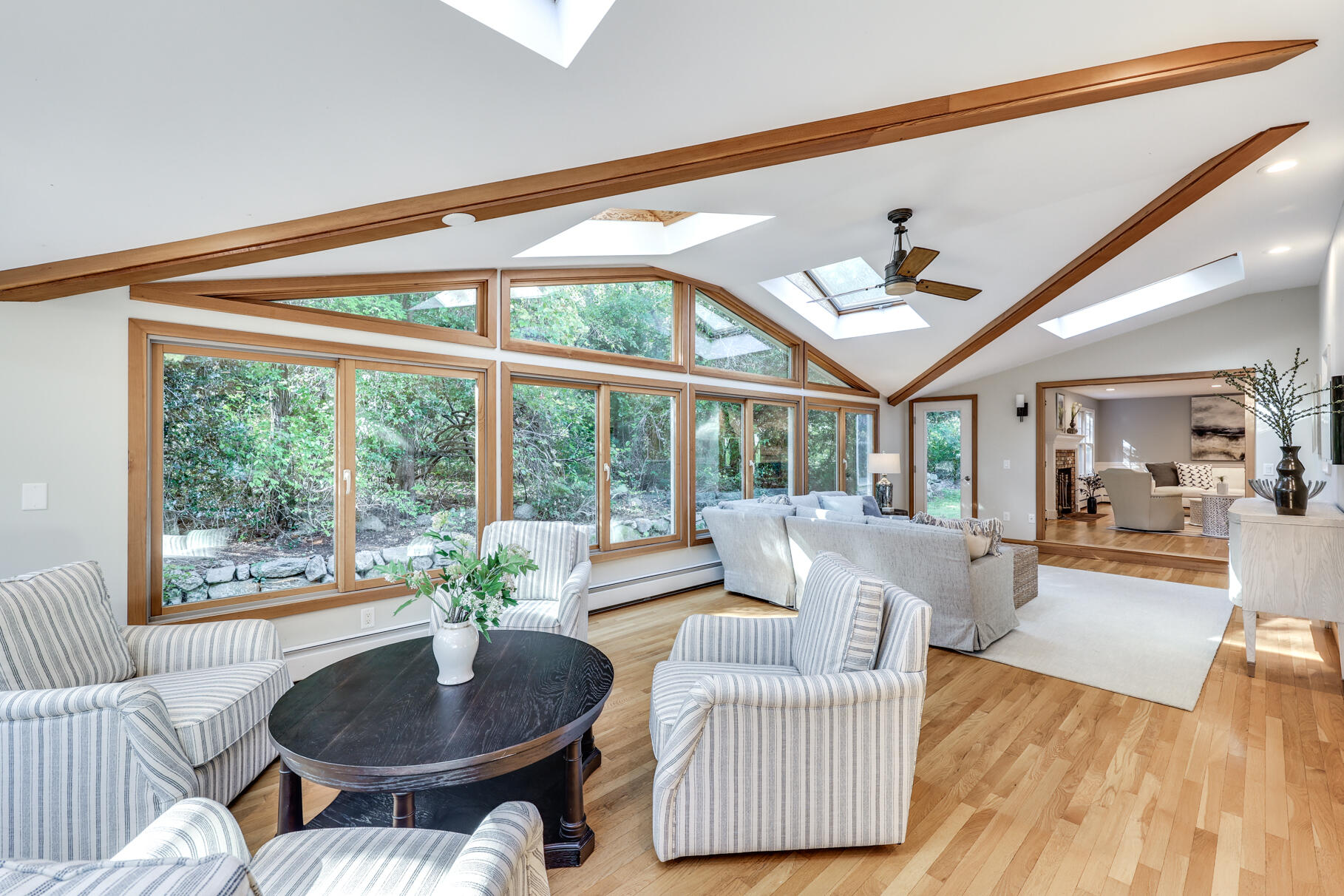 71 Colonial Way