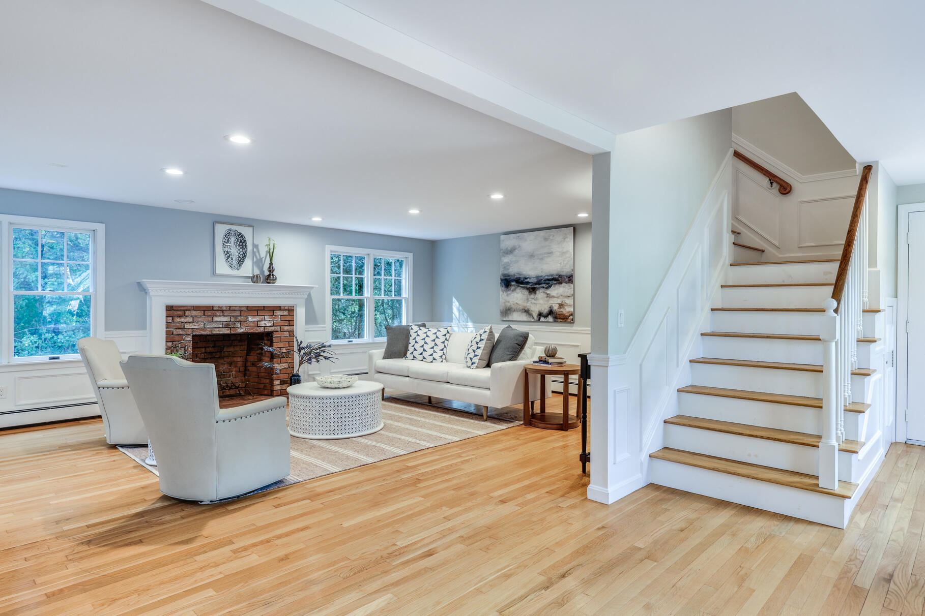 71 Colonial Way