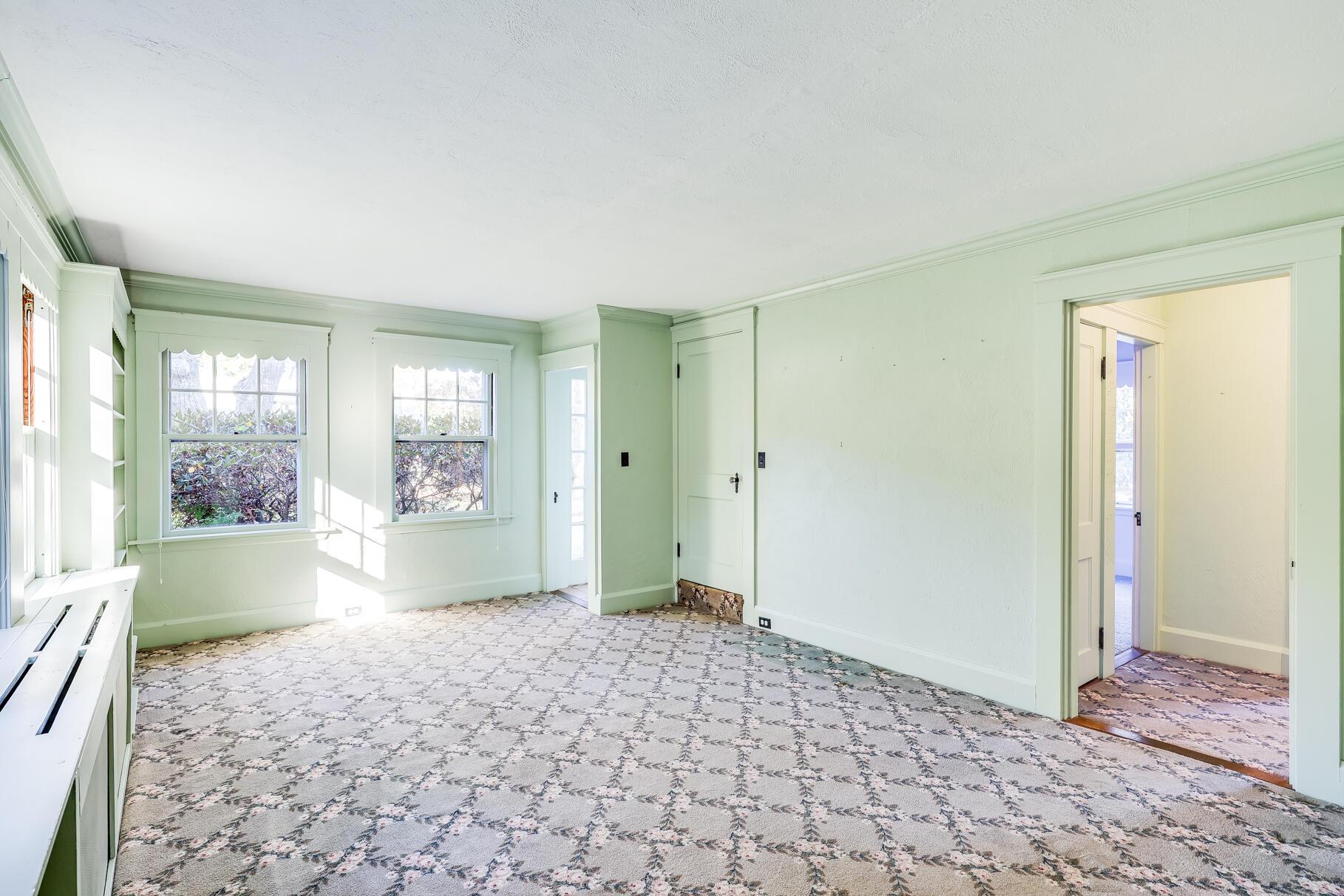 69 Hamlin Avenue