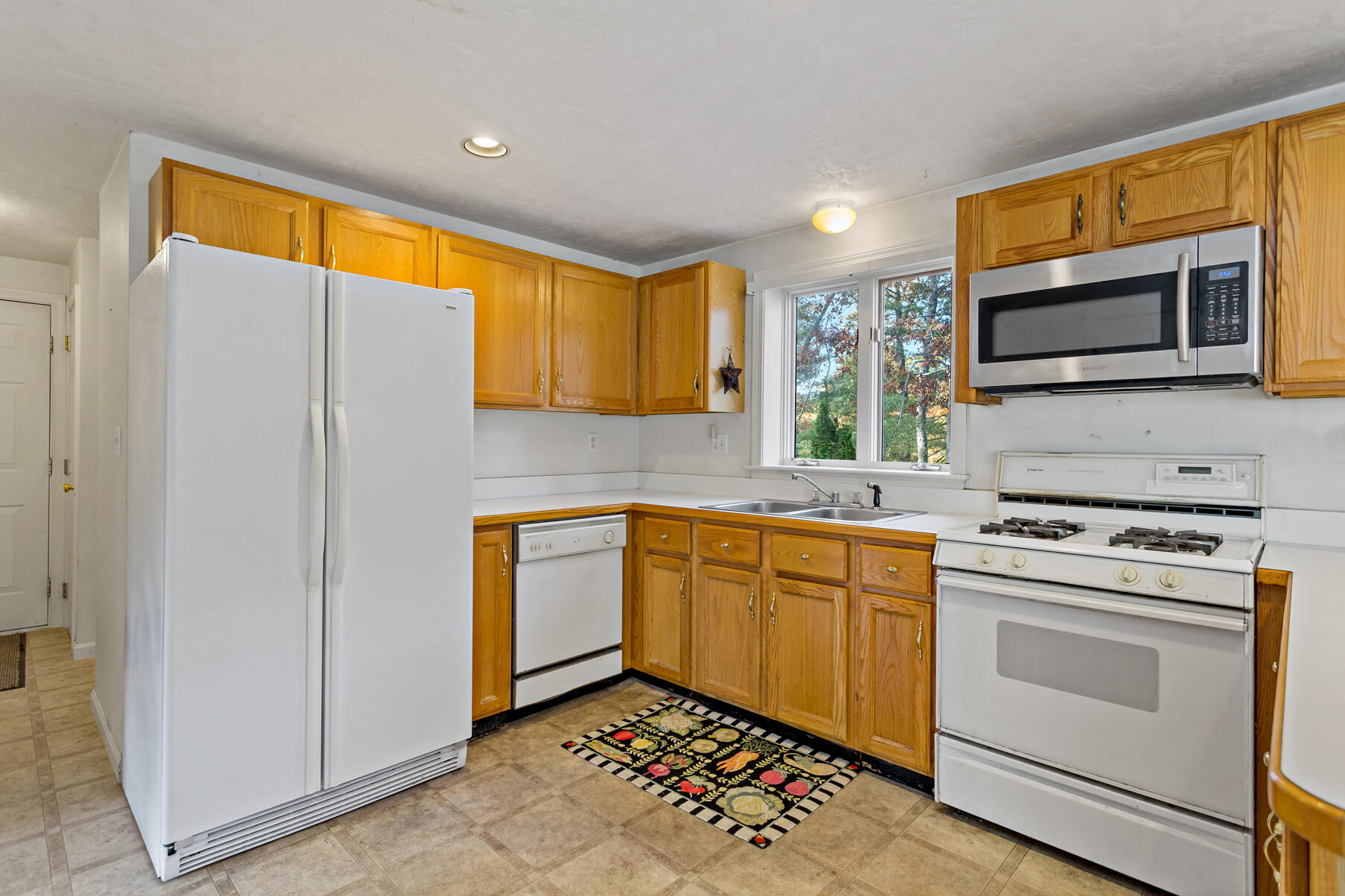 23 Lakeview Drive