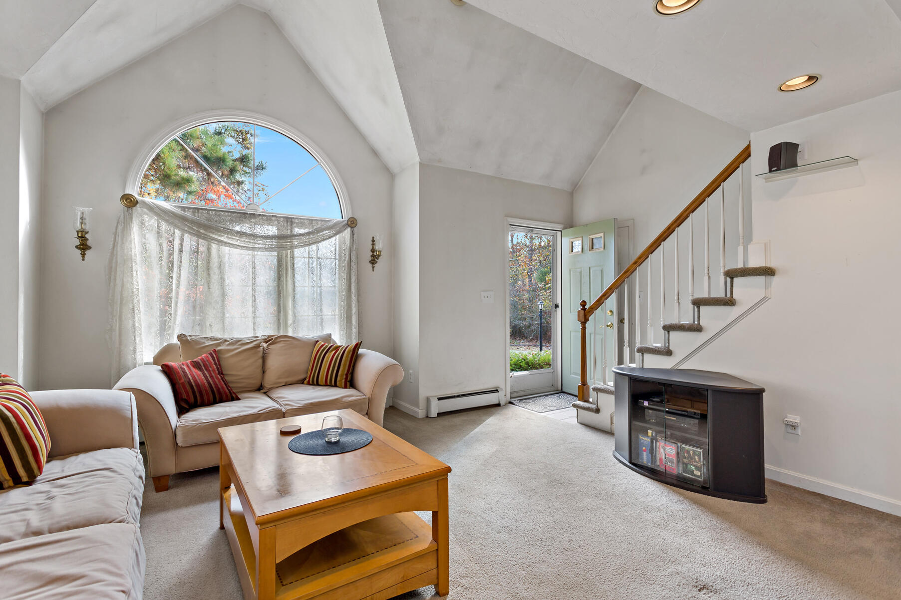 23 Lakeview Drive