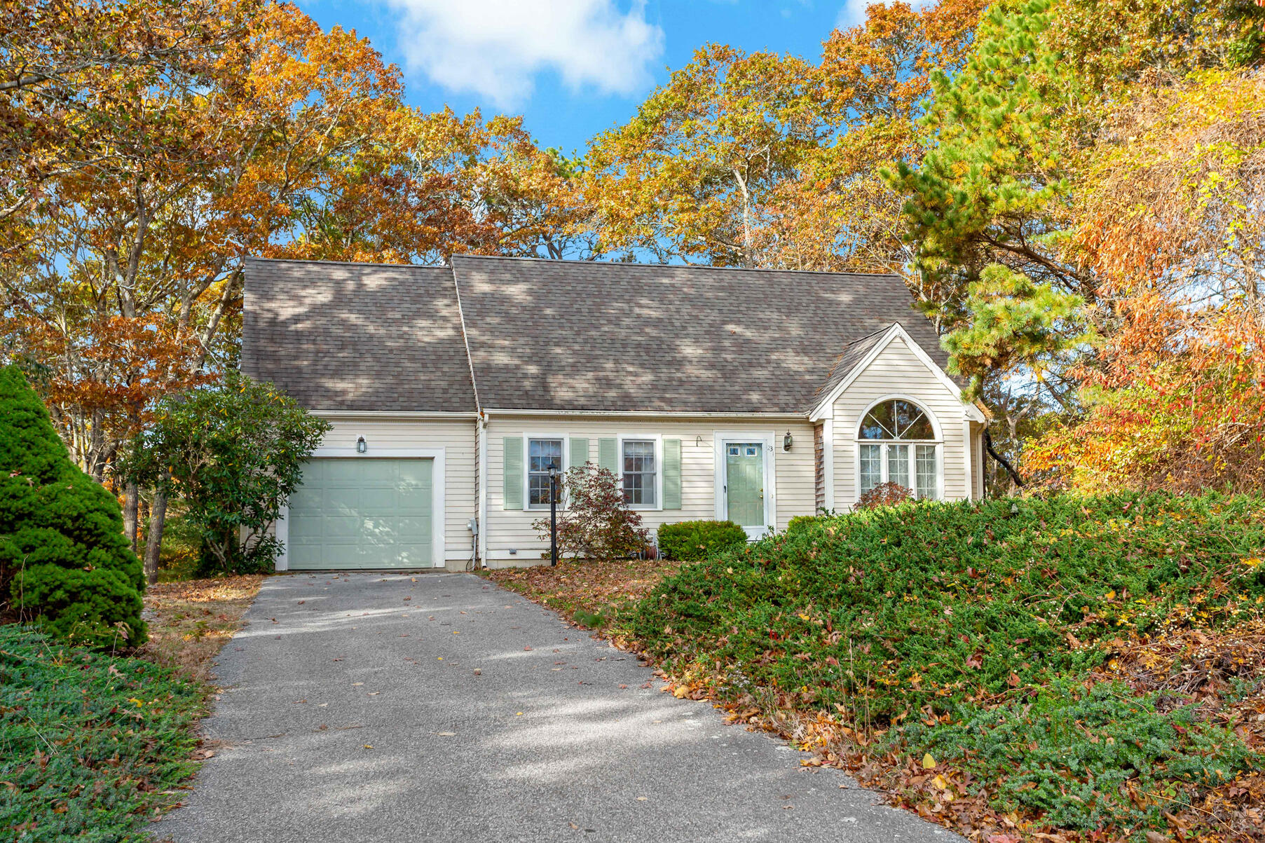 23 Lakeview Drive