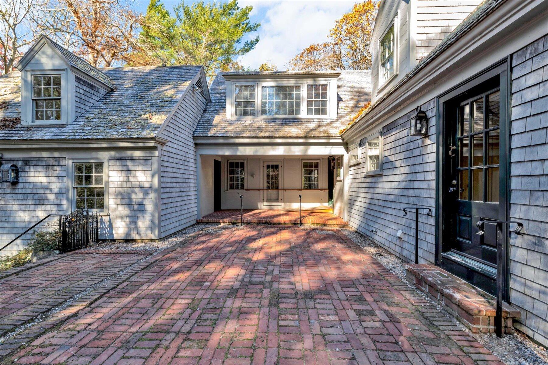 106 Bay Road