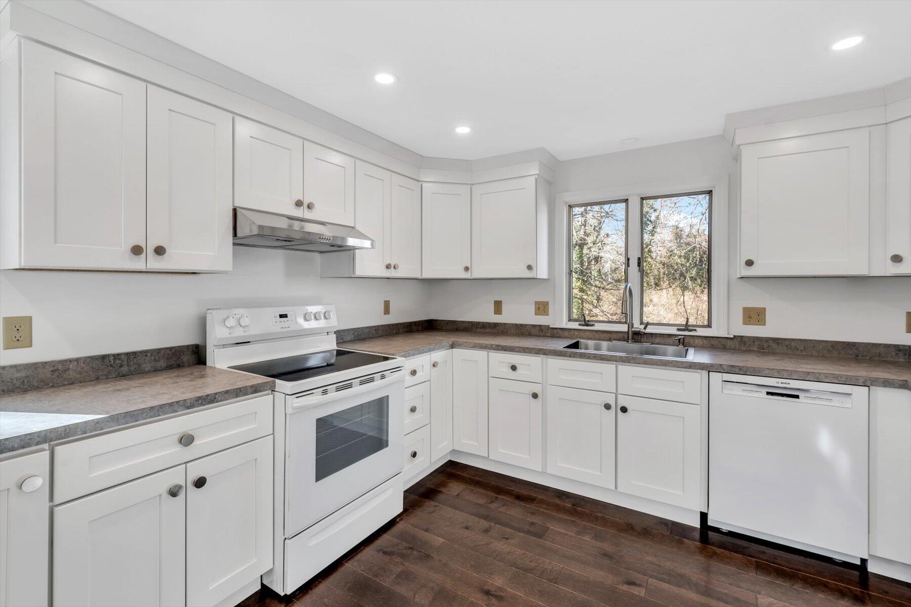506 Woods Hole Road