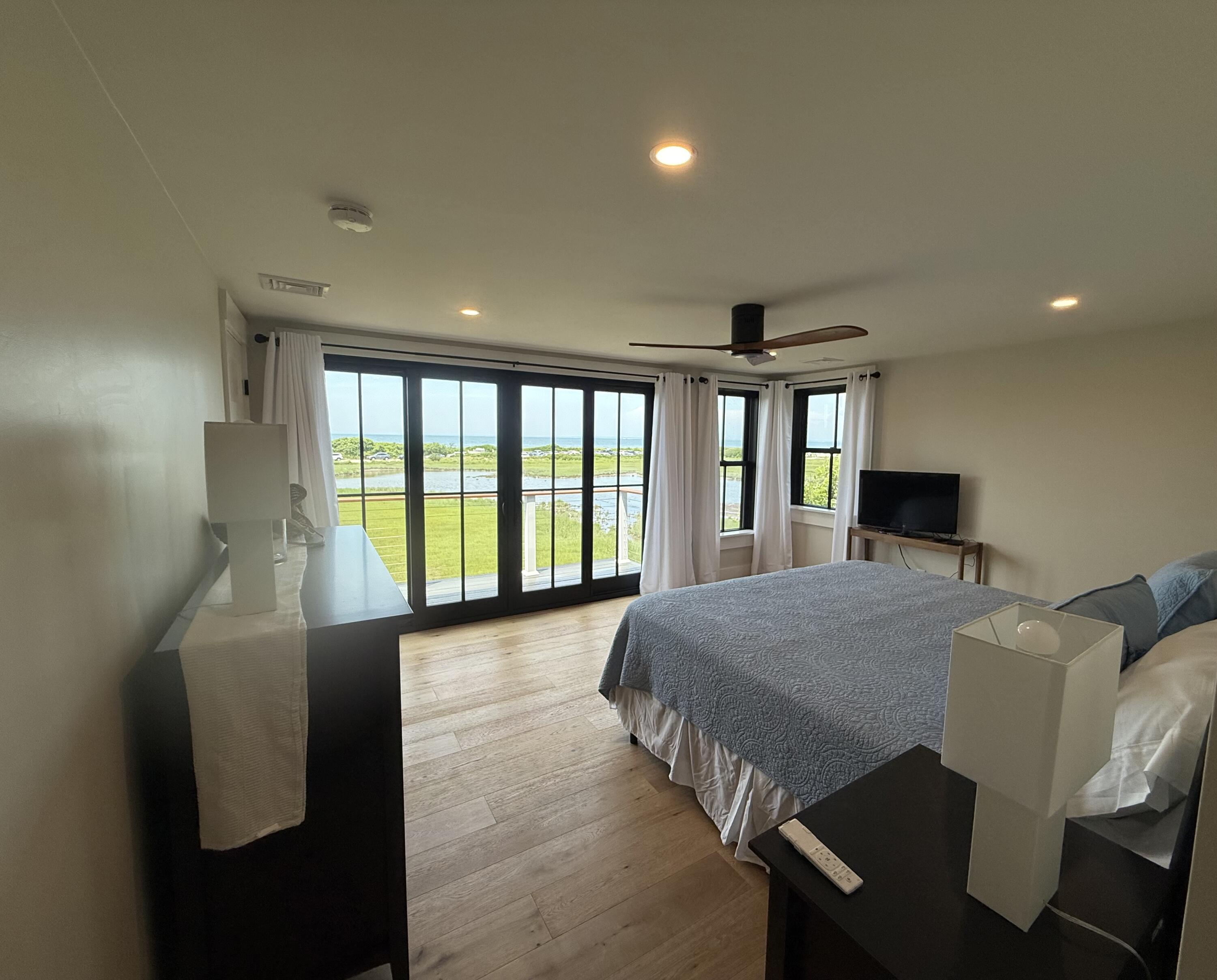 33 Wood Neck Road
