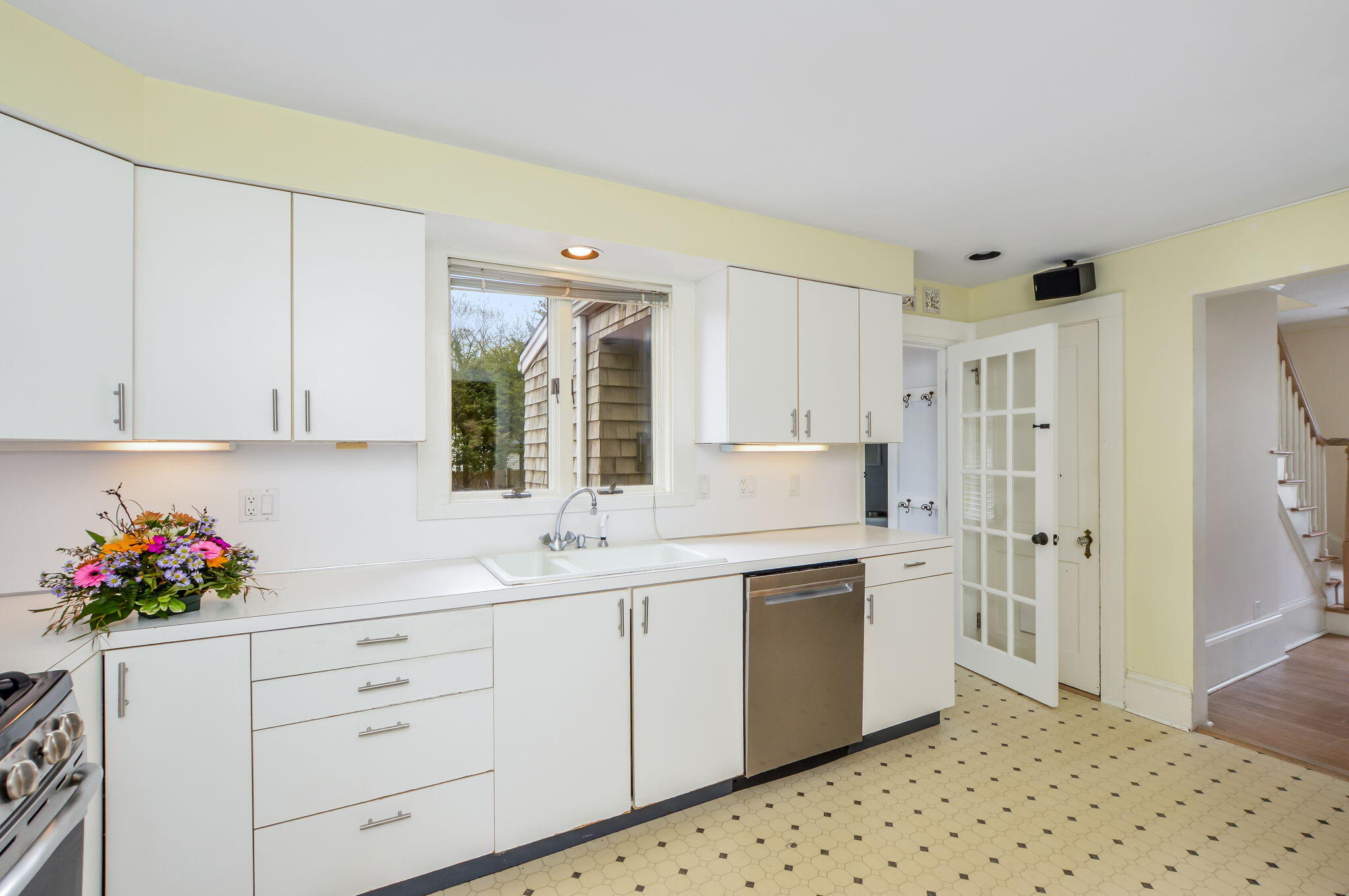 61 Oakwood Avenue