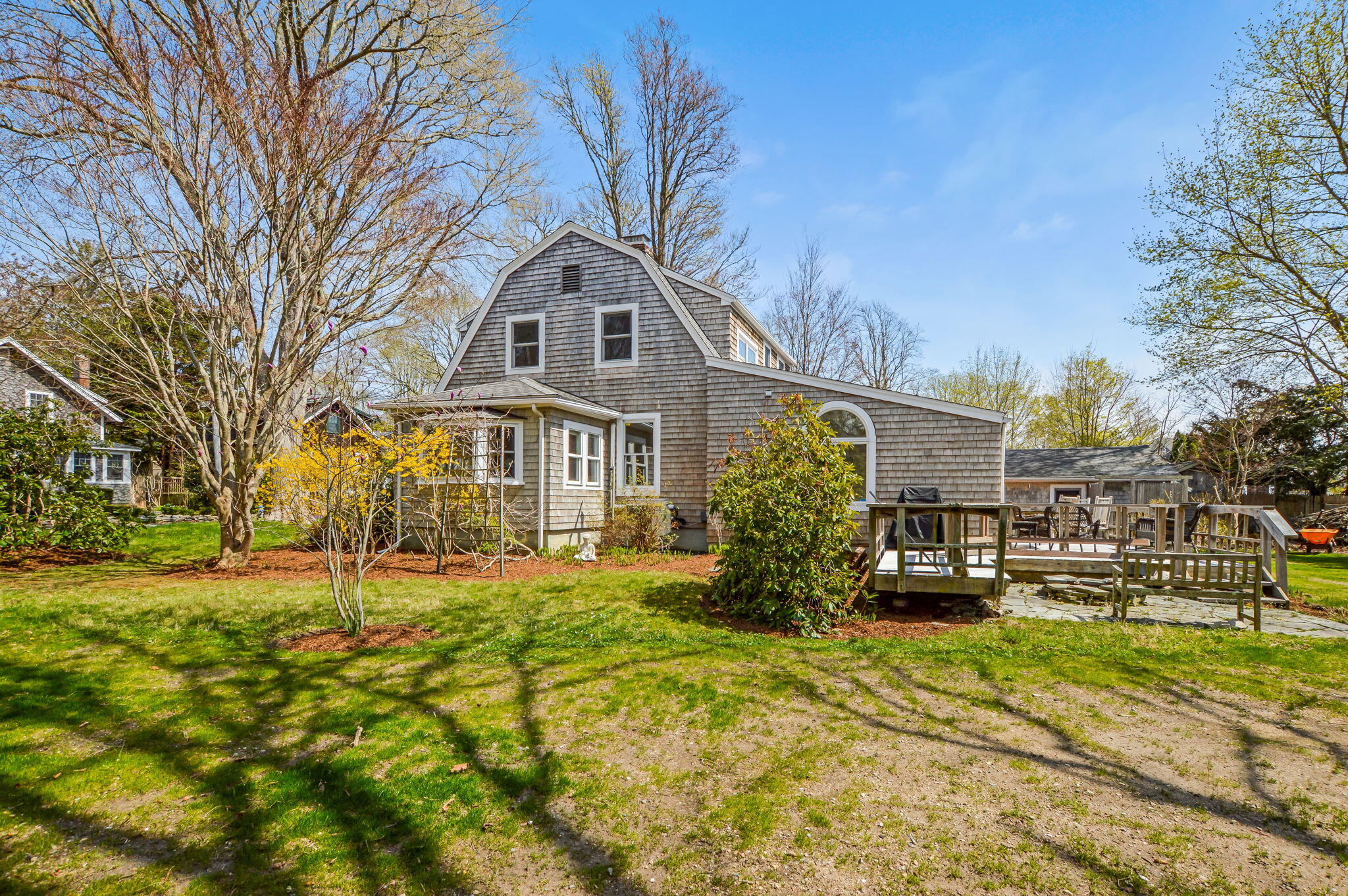 61 Oakwood Avenue