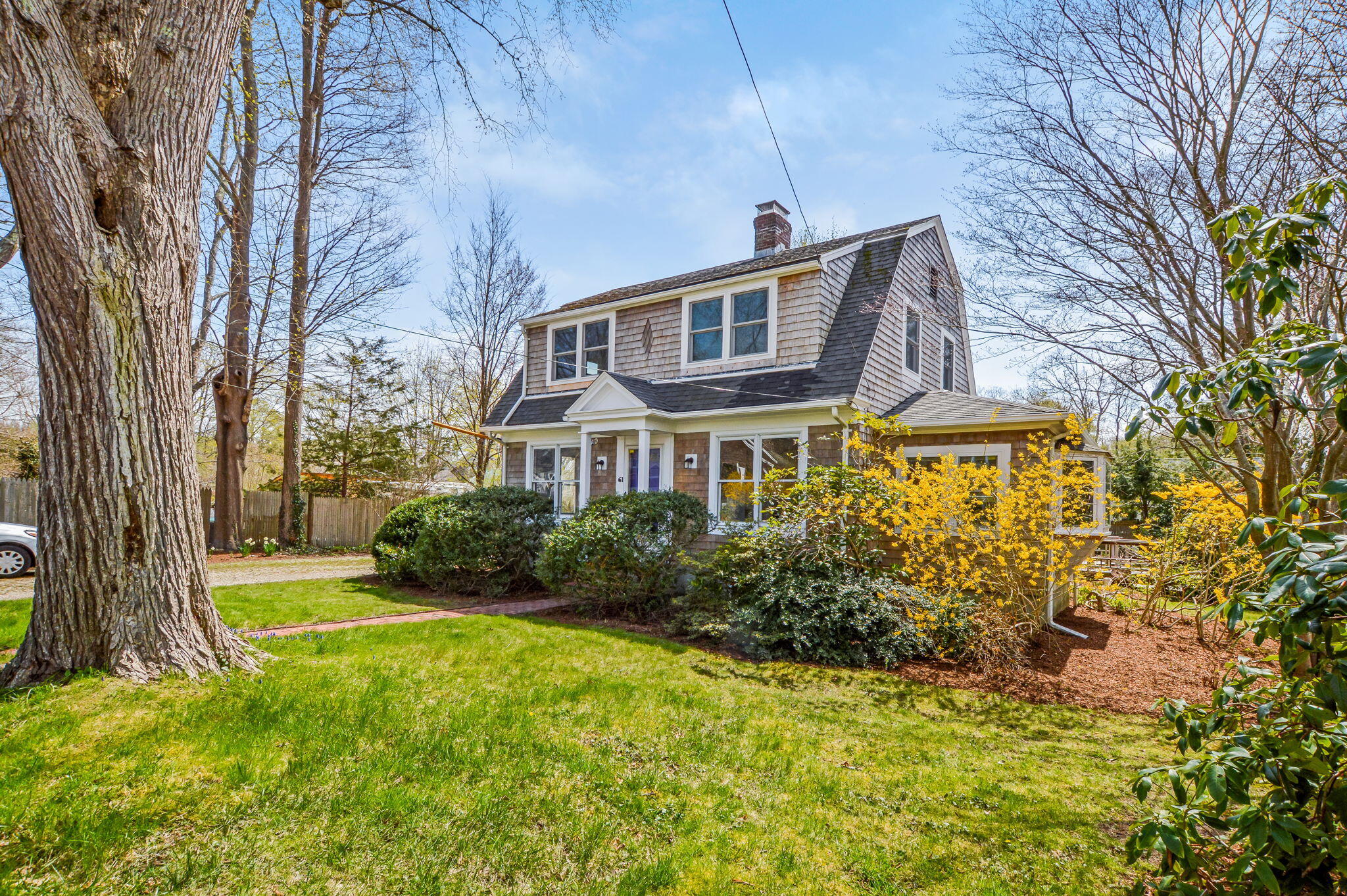 61 Oakwood Avenue
