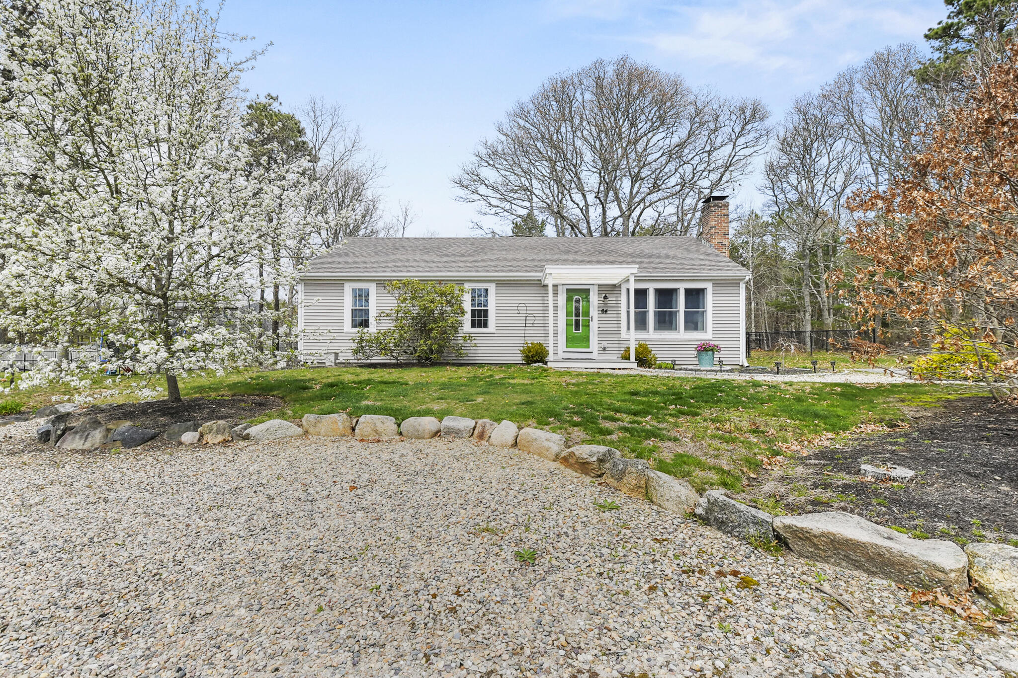 64 Lodengreen Drive