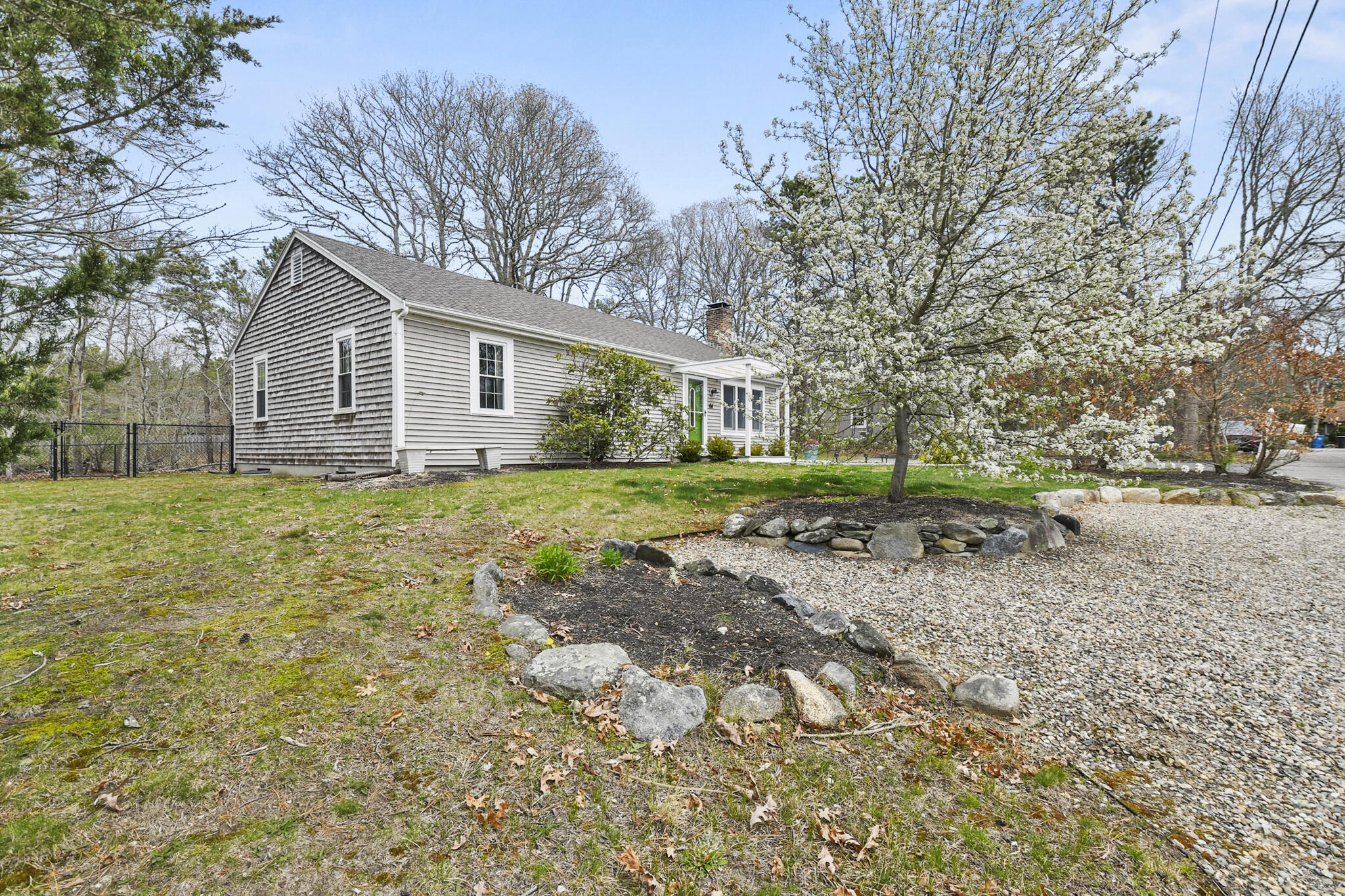 64 Lodengreen Drive