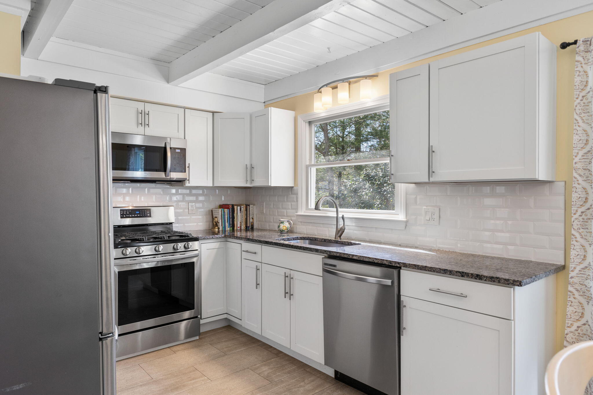 11 White Oak Trail