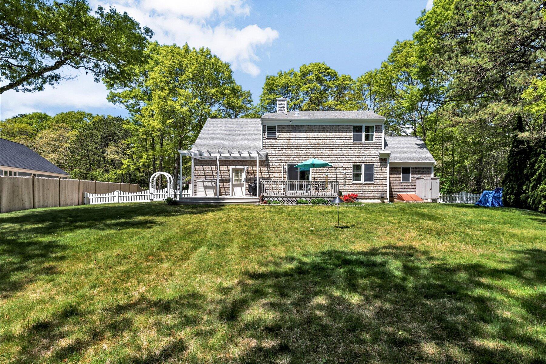 17 Greenway Circle