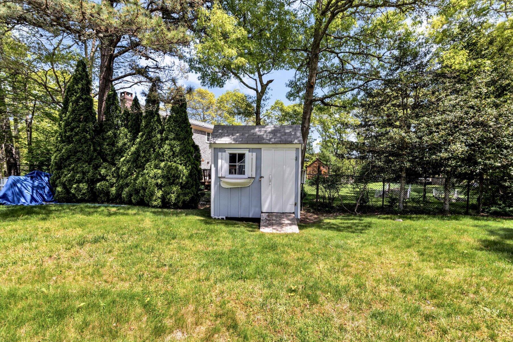 17 Greenway Circle