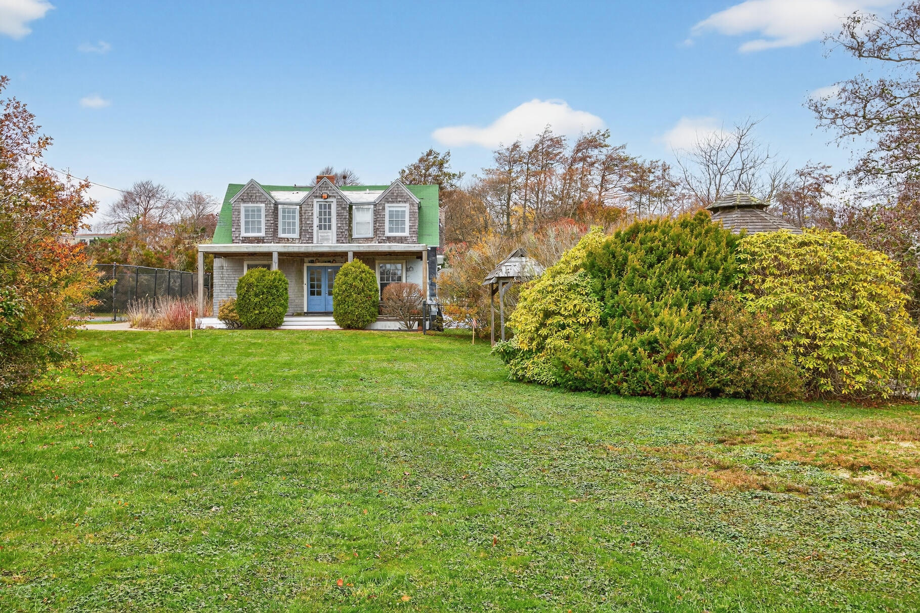 15 Hedge Lane