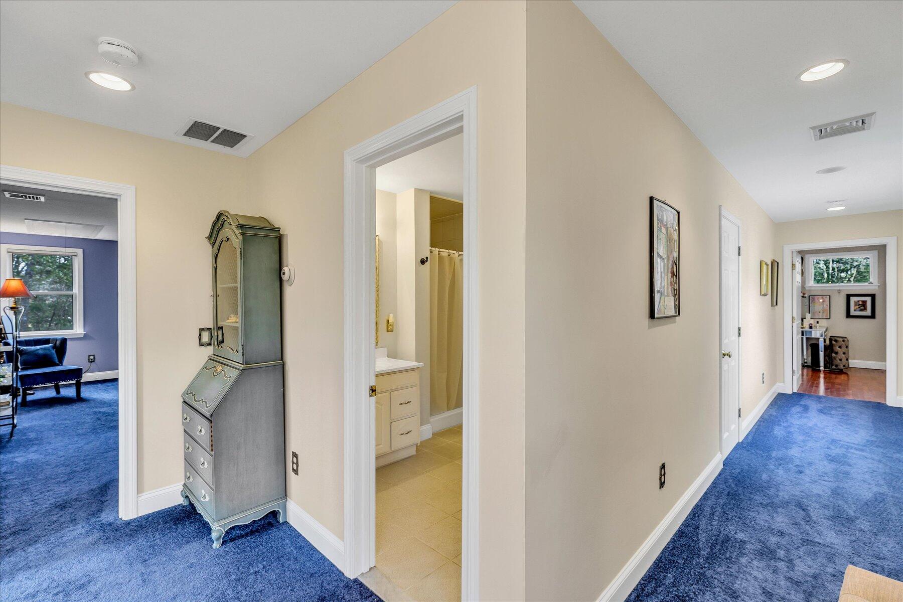 10 Rockledge Drive