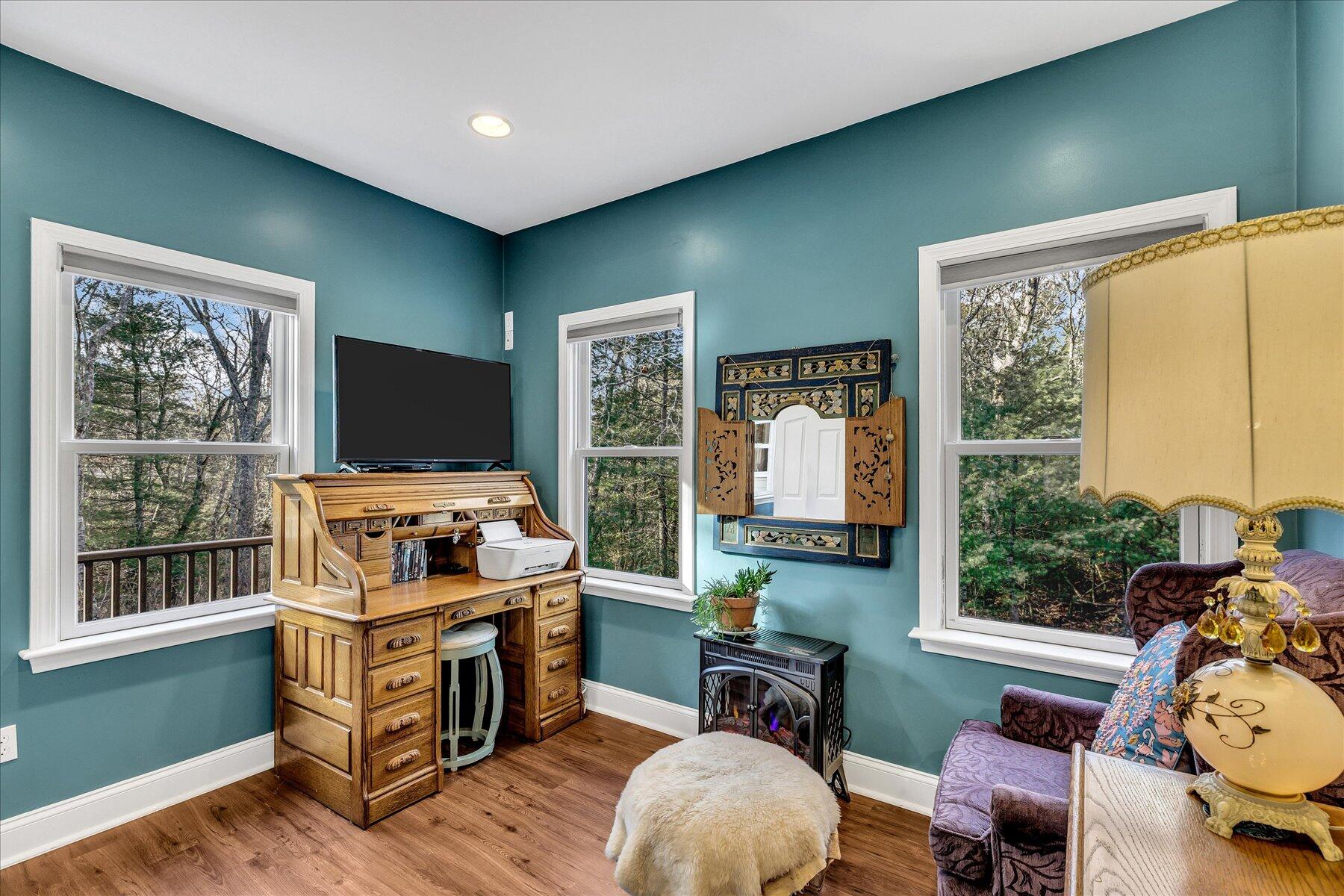 10 Rockledge Drive