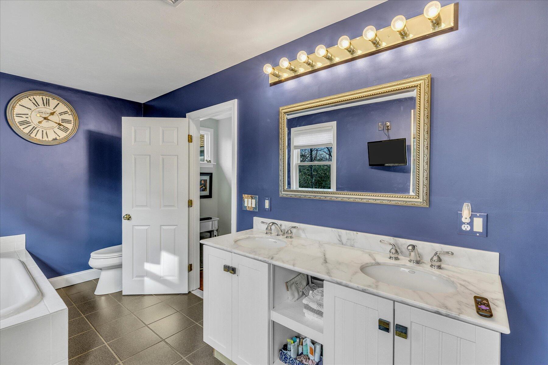 10 Rockledge Drive