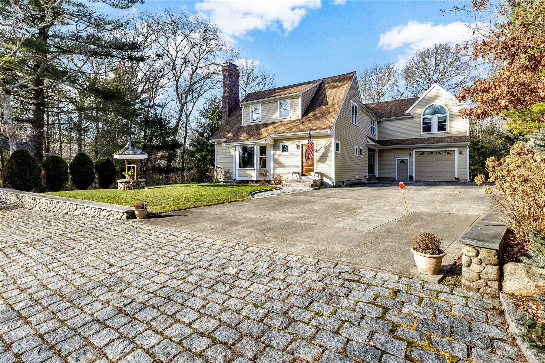 10 Rockledge Drive