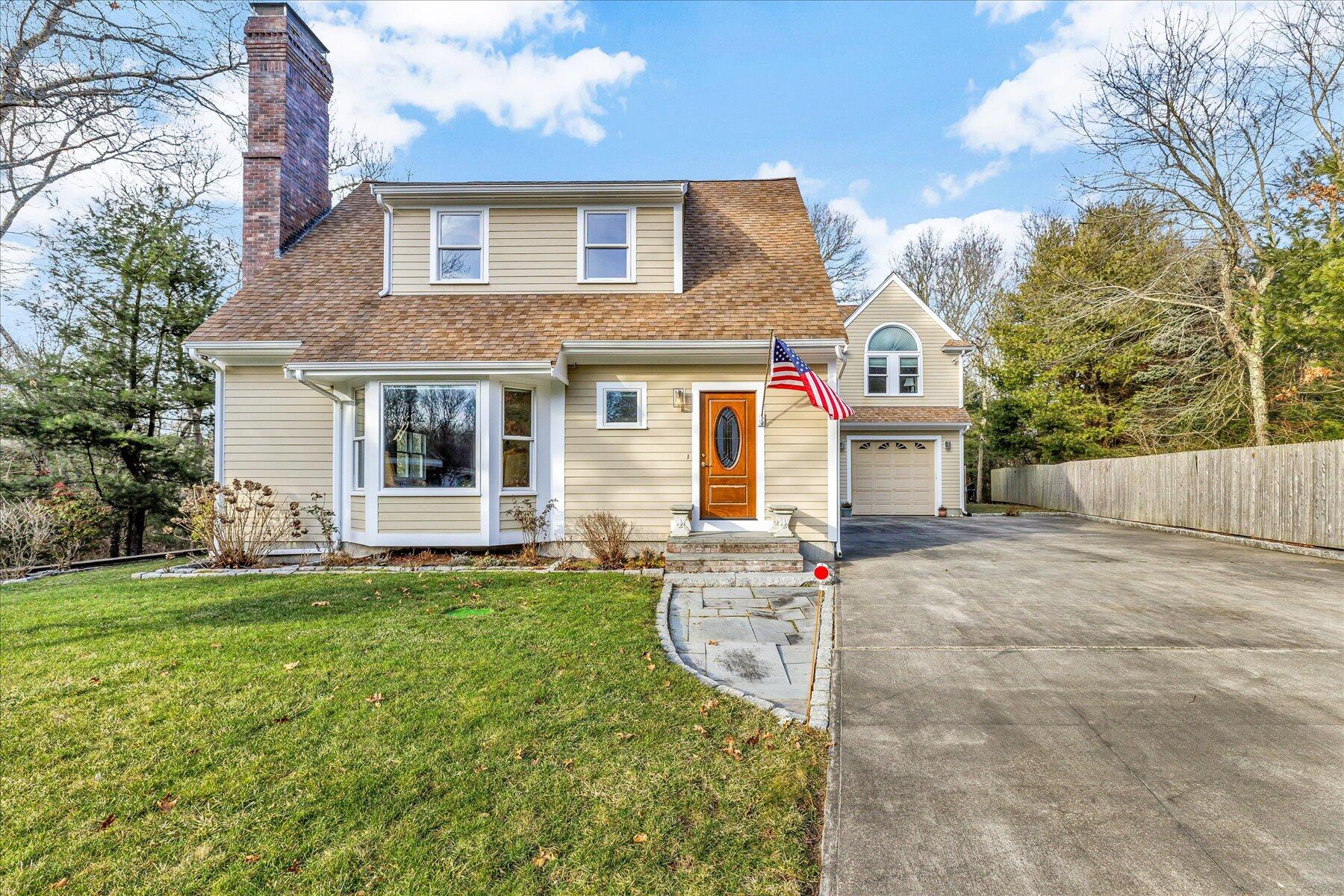 10 Rockledge Drive North Falmouth MA