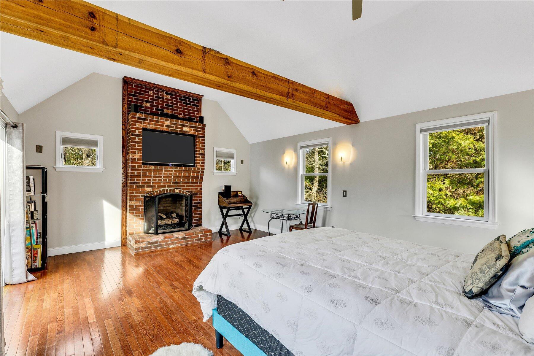 10 Rockledge Drive