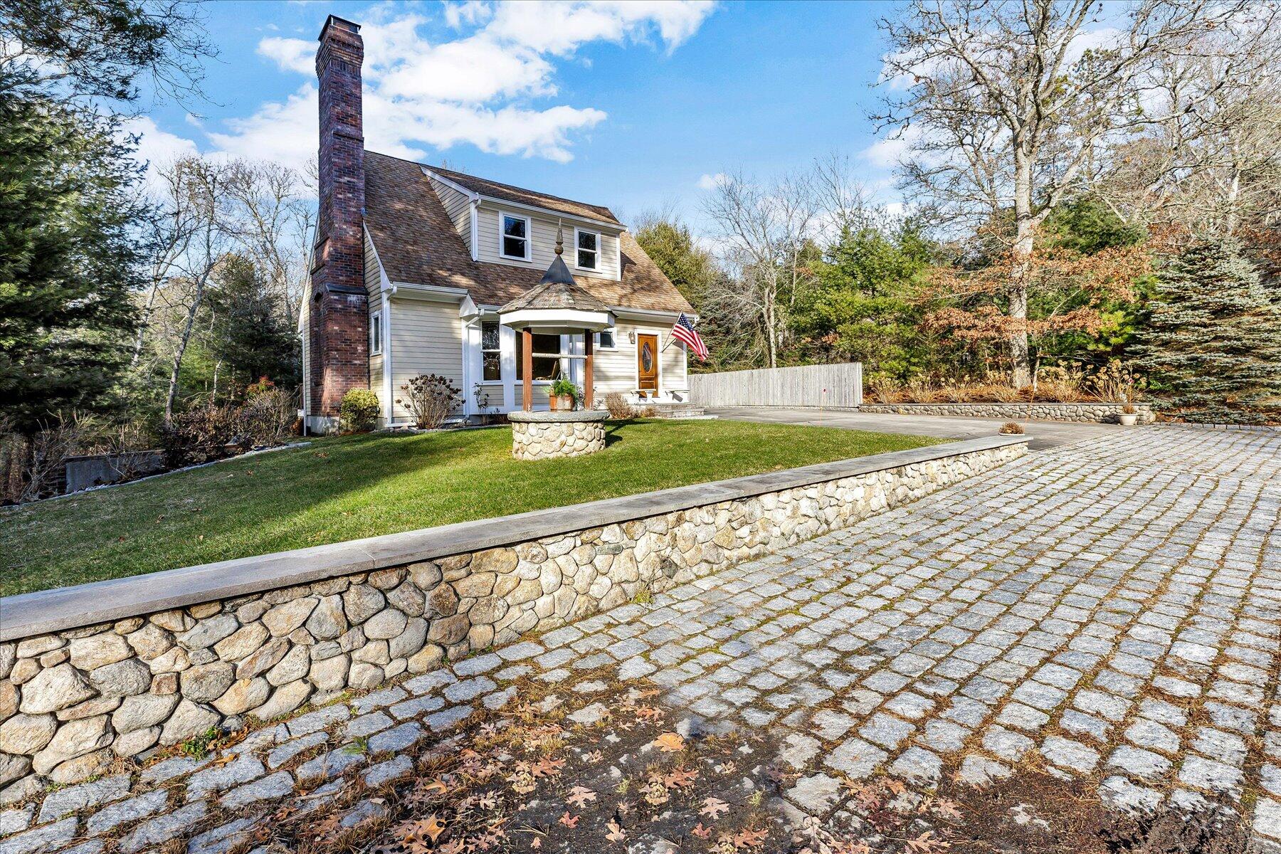 10 Rockledge Drive