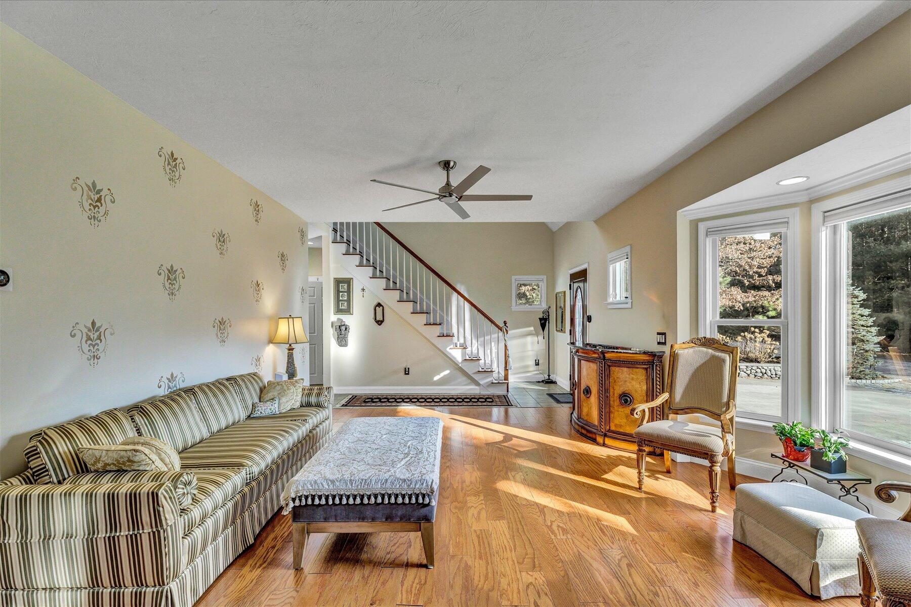 10 Rockledge Drive