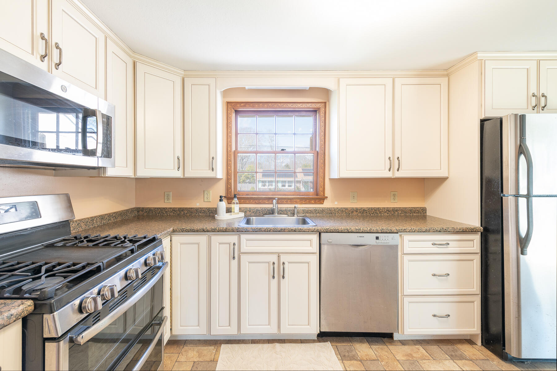 84 Portside Circle