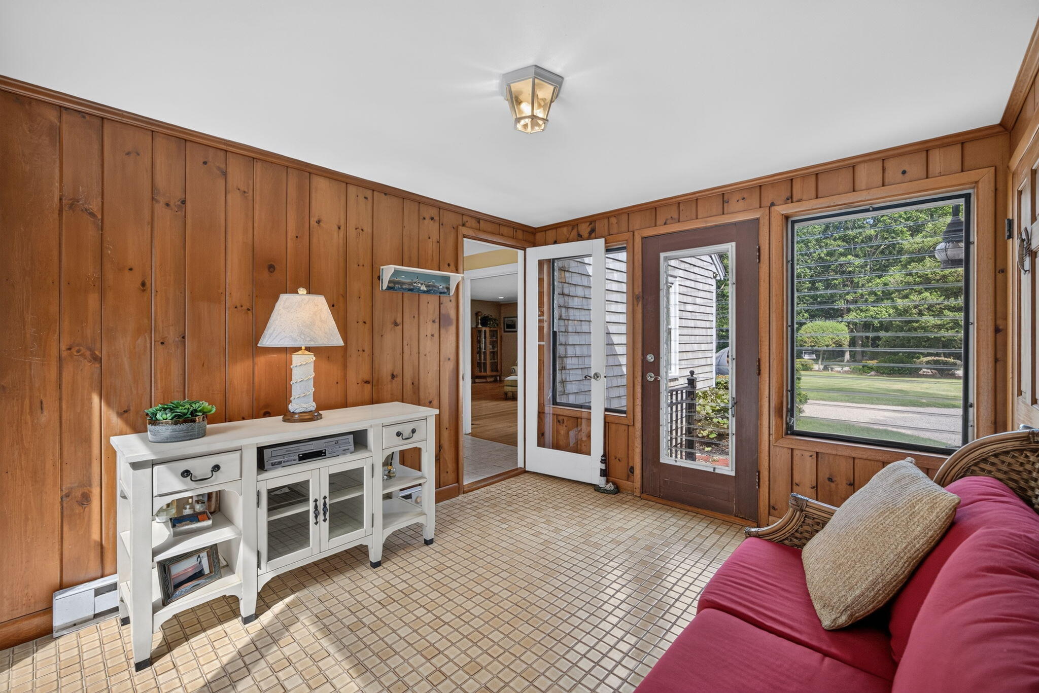 16 Jetty Lane