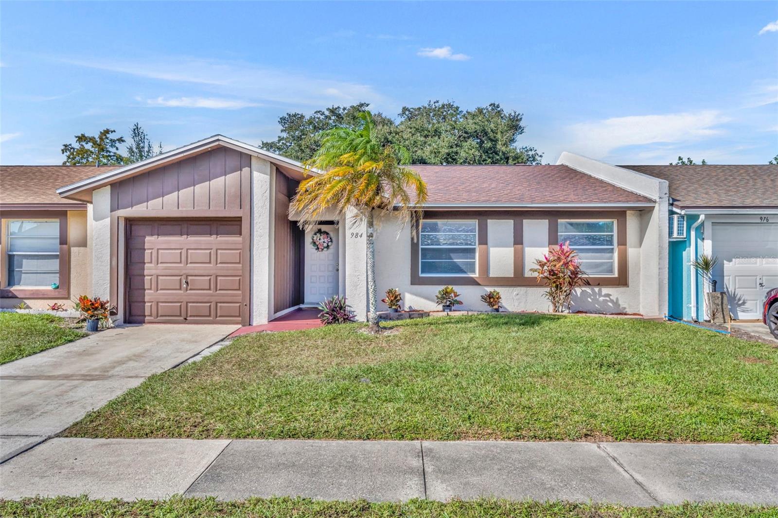 984 ALICANTE AVE