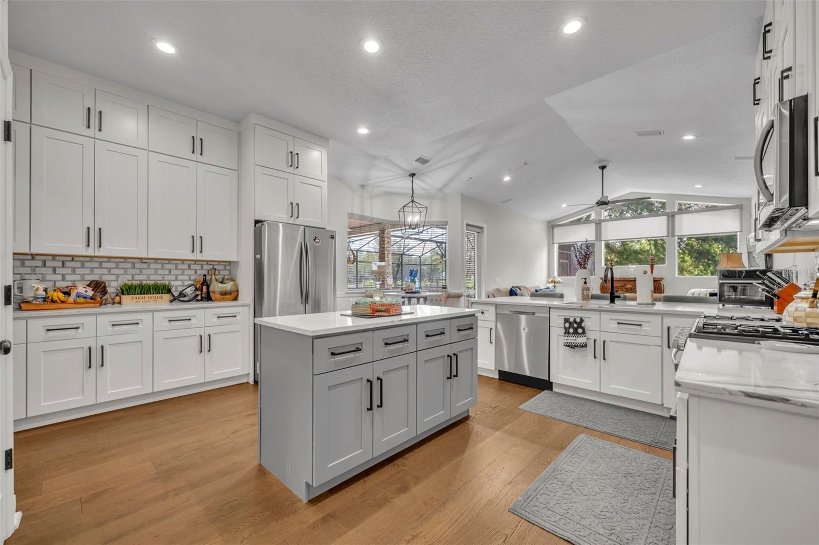 13536 SUNSET LAKES CIR