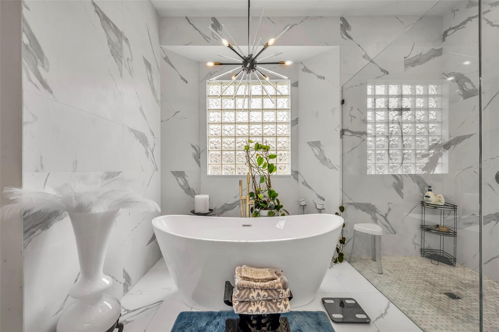 13536 SUNSET LAKES CIR