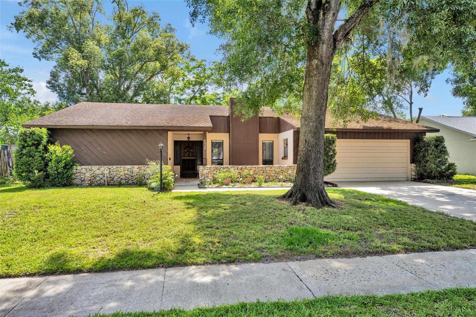 4029 TAMARISK WAY