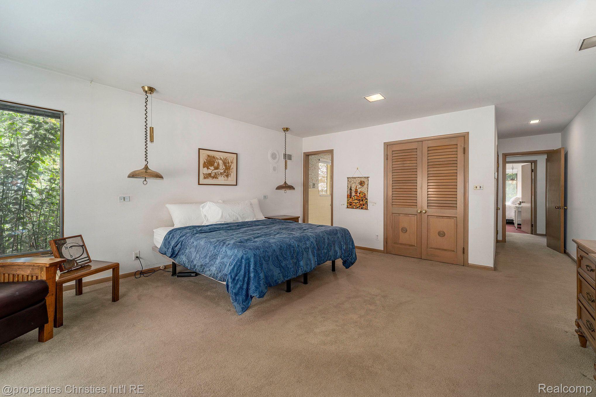 13155 SHERWOOD Drive