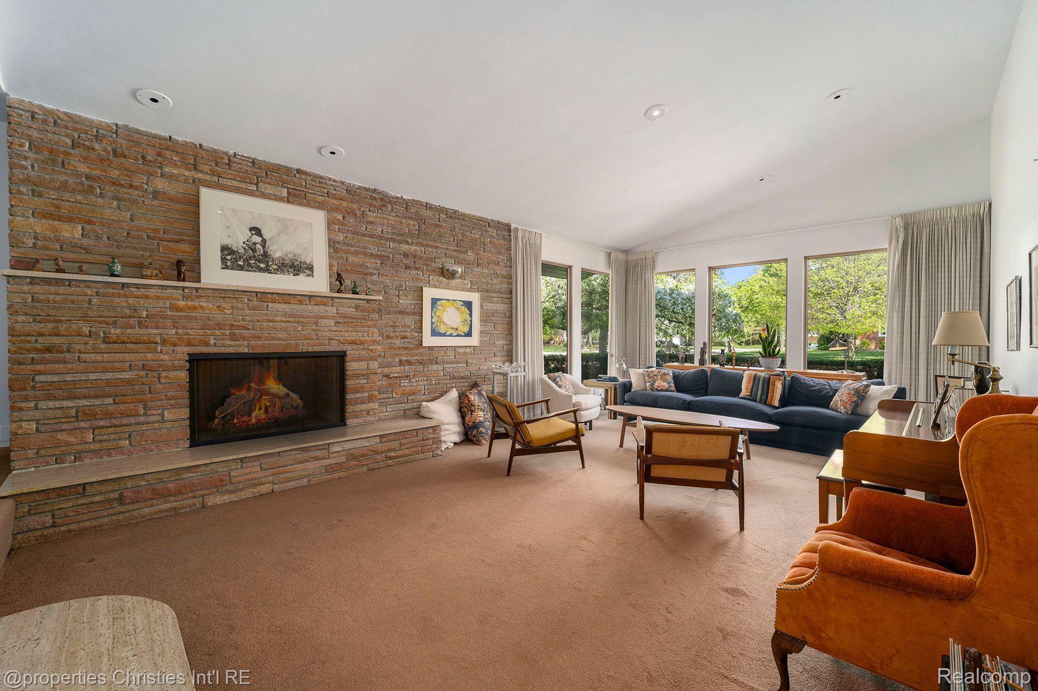 13155 SHERWOOD Drive