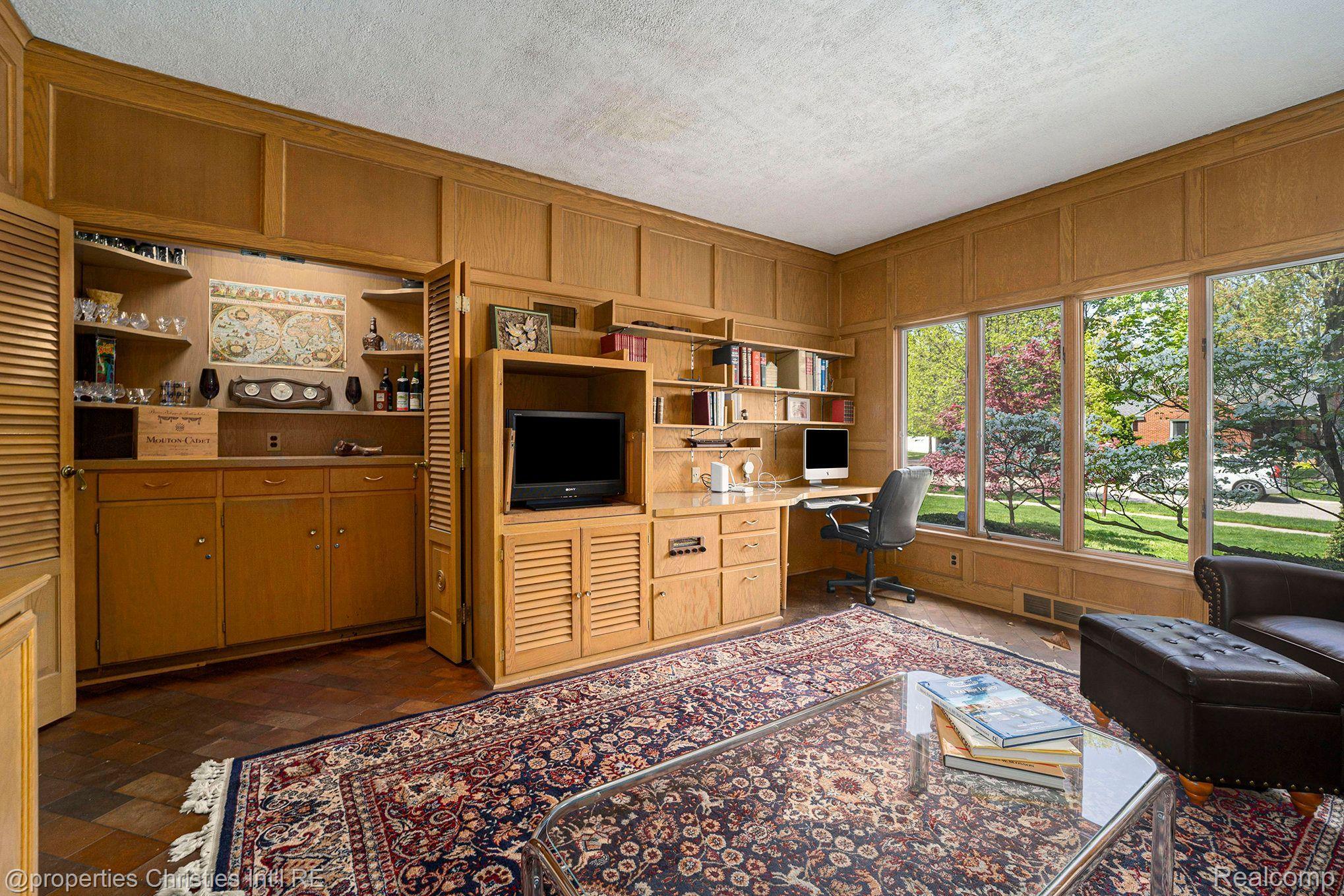 13155 SHERWOOD Drive