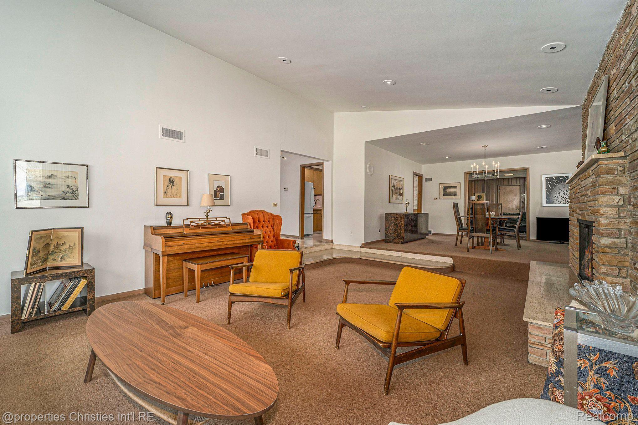 13155 SHERWOOD Drive