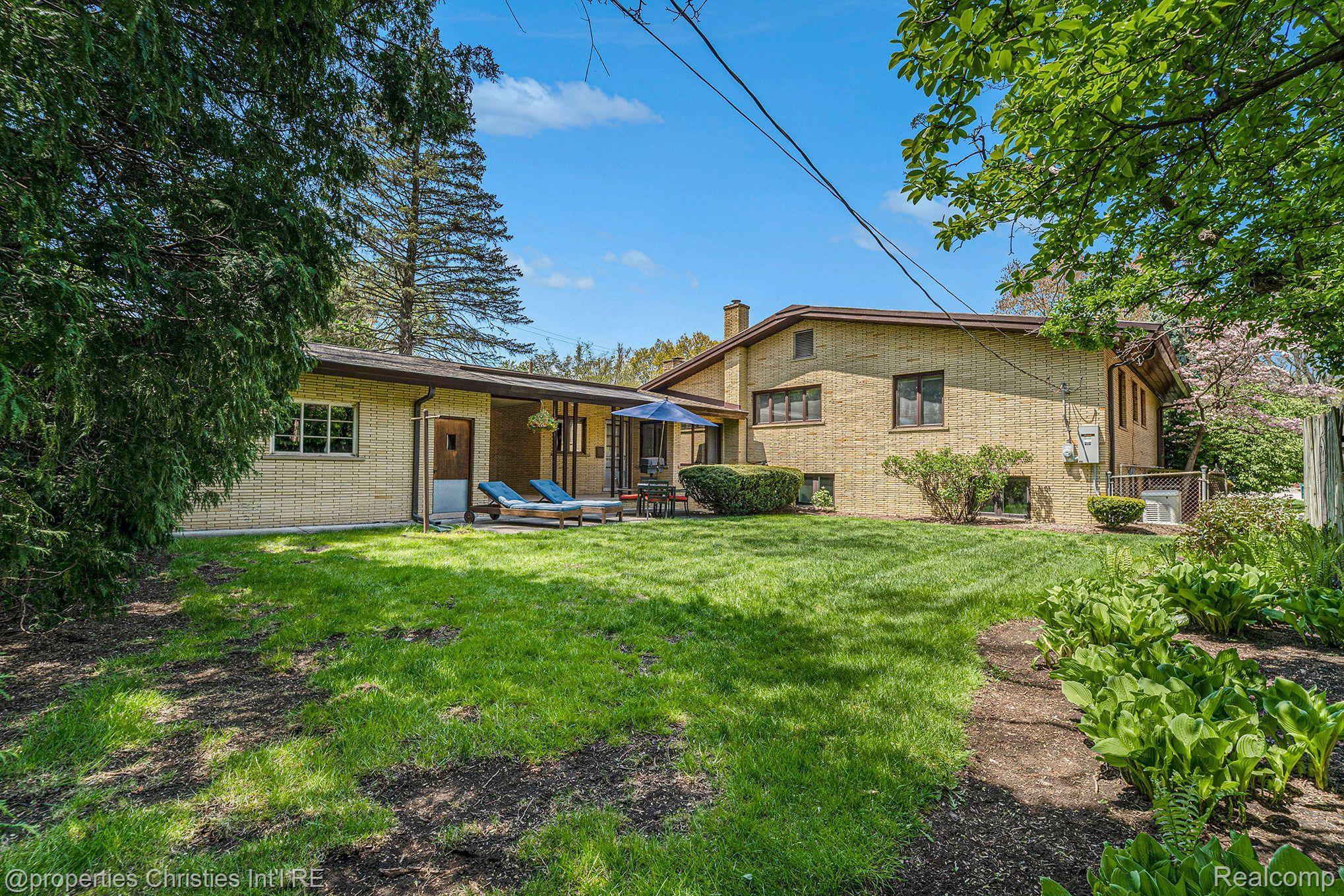 13155 SHERWOOD Drive