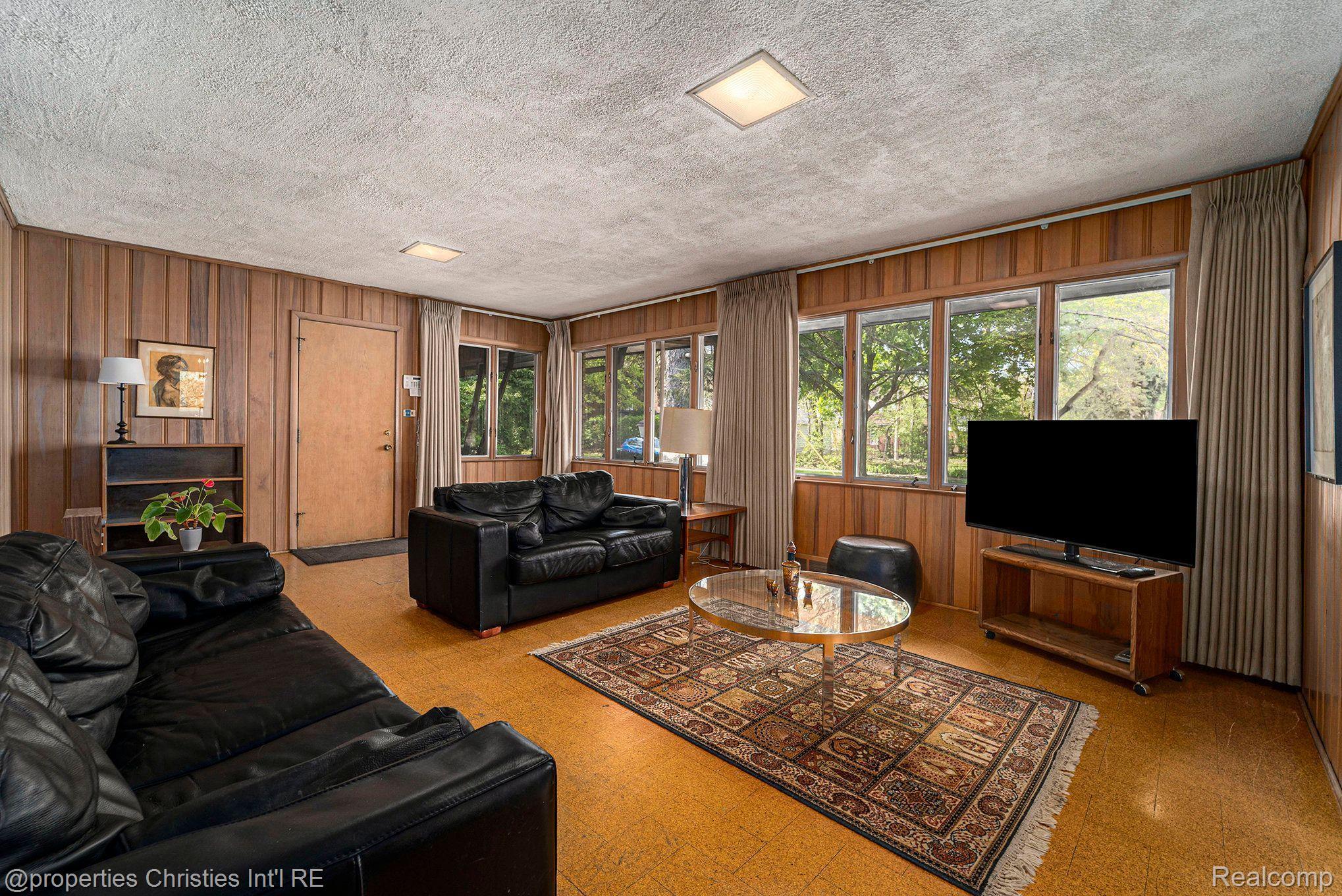 13155 SHERWOOD Drive