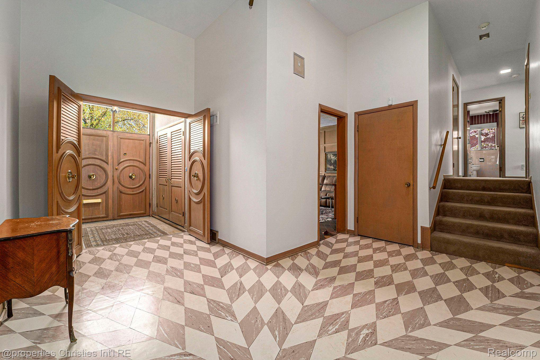13155 SHERWOOD Drive