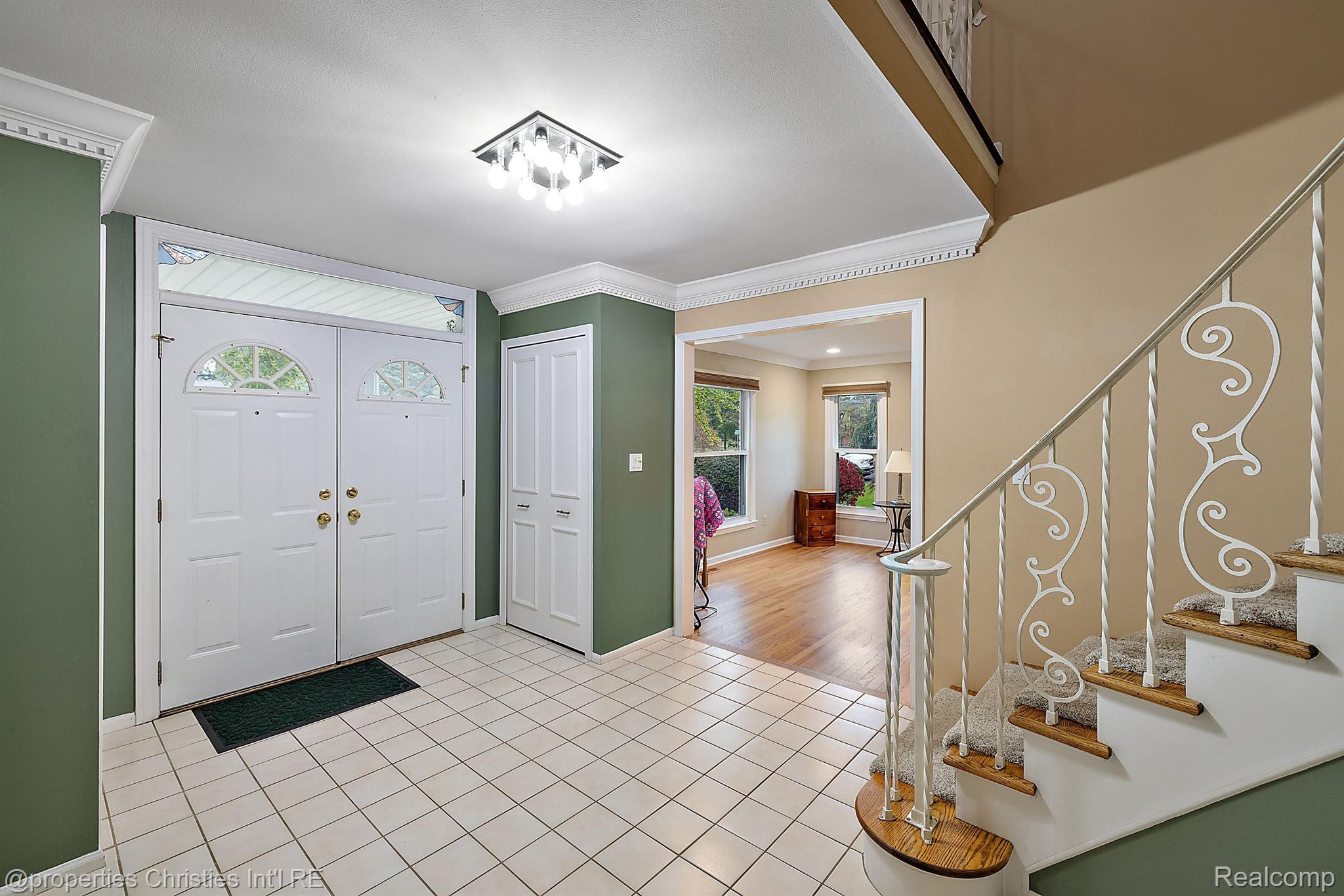5327 OLD POND Way