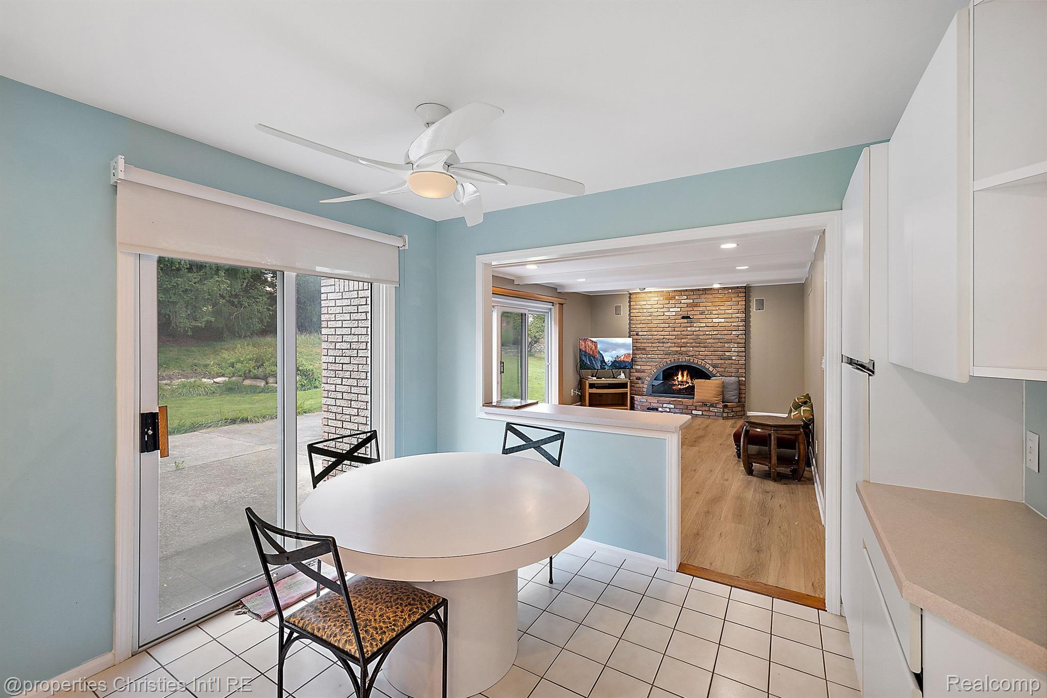 5327 OLD POND Way