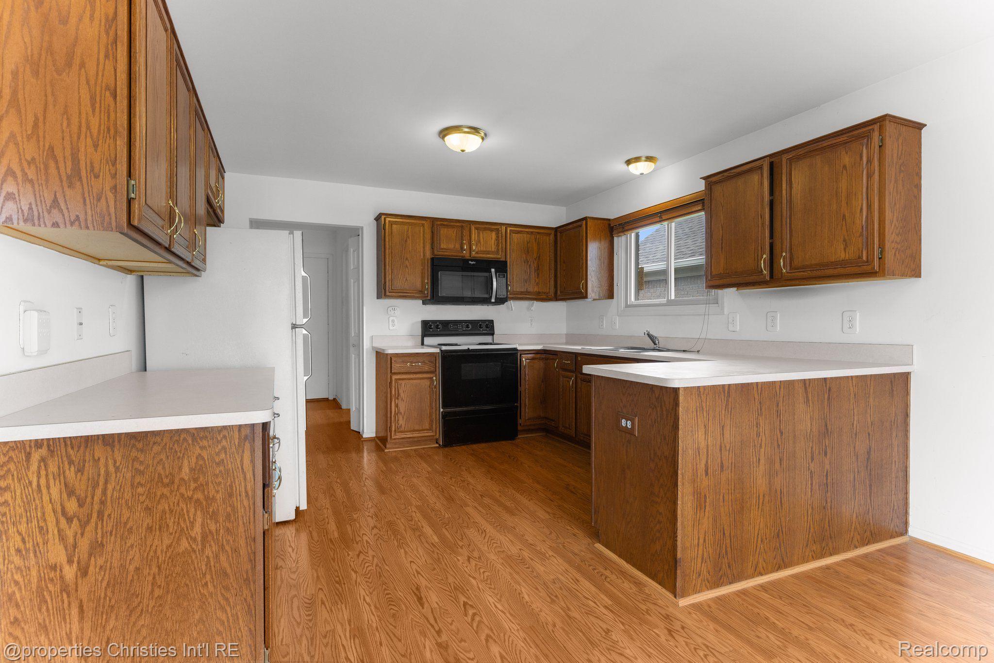 21907 WILSHIRE Circle