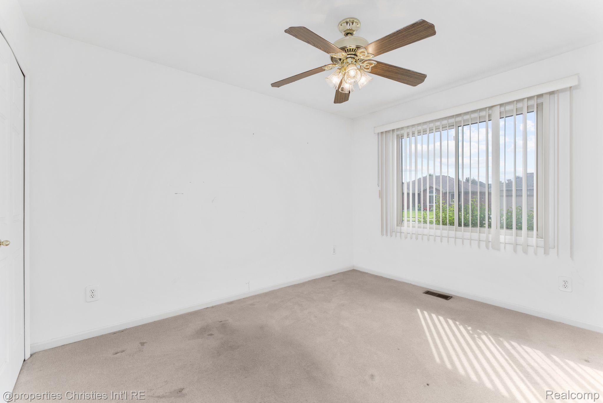 21907 WILSHIRE Circle
