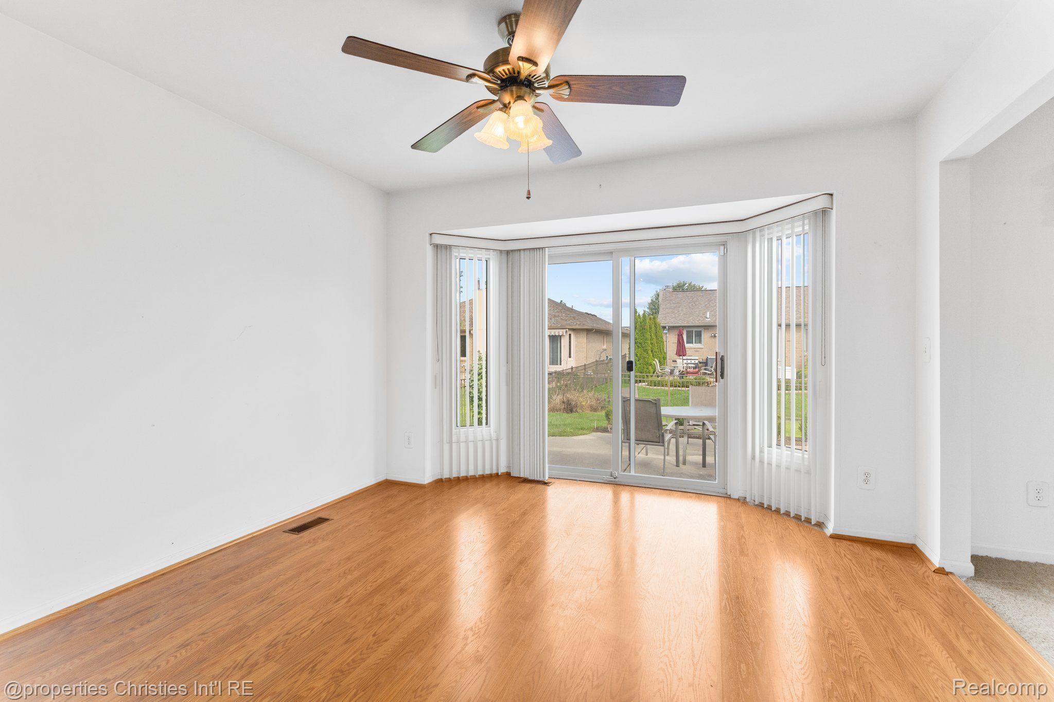 21907 WILSHIRE Circle