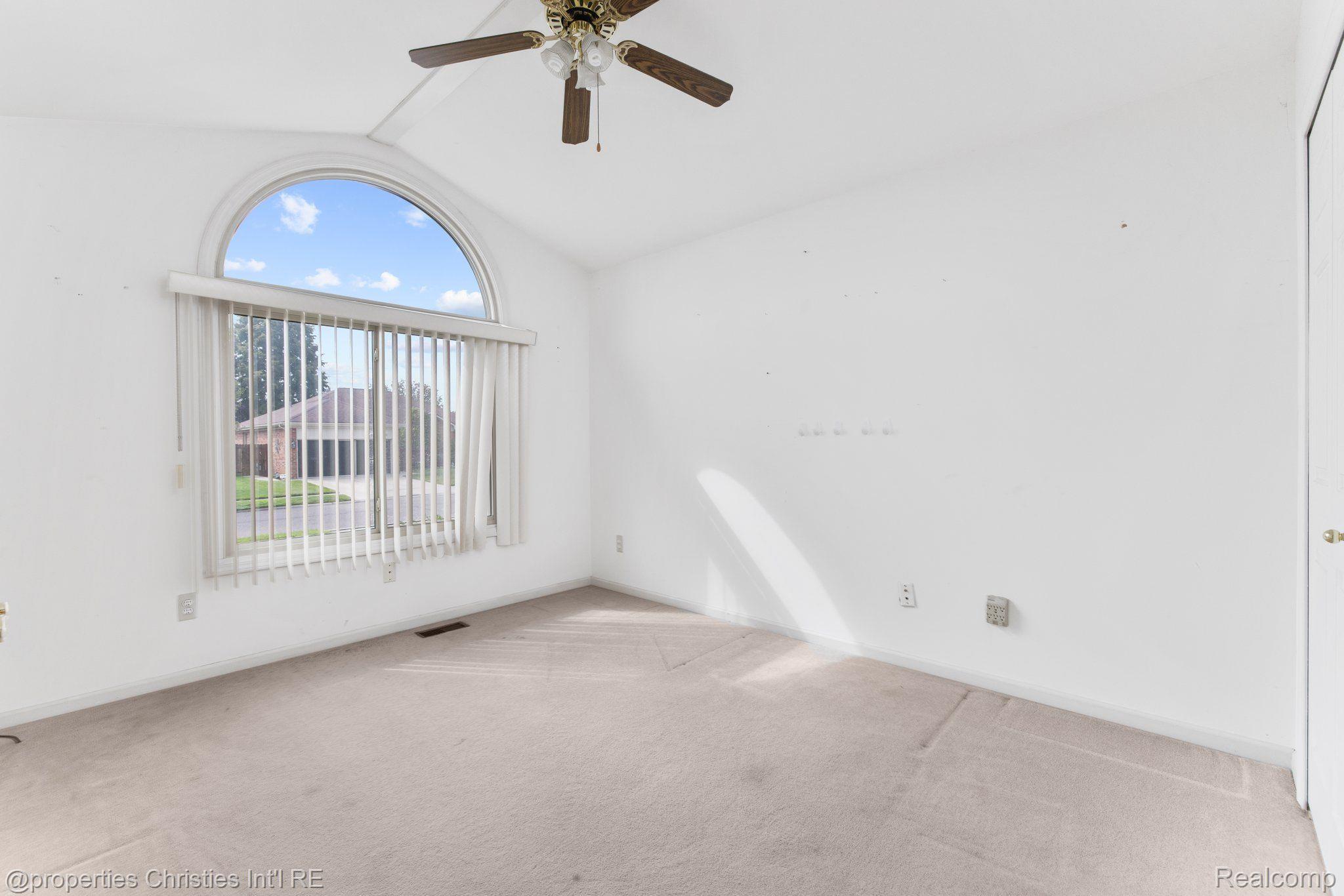 21907 WILSHIRE Circle