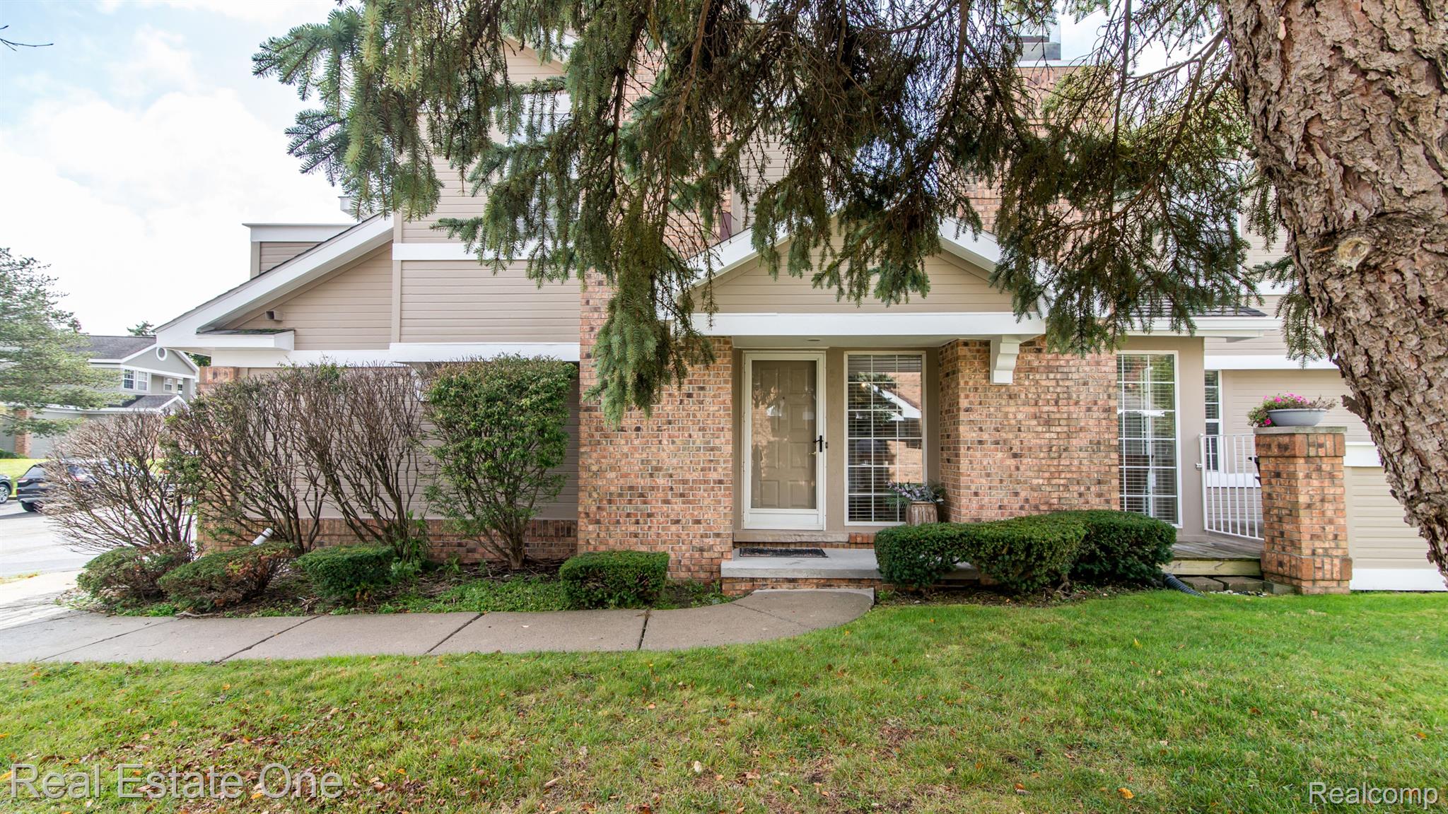 6632 BELLOWS Court 67