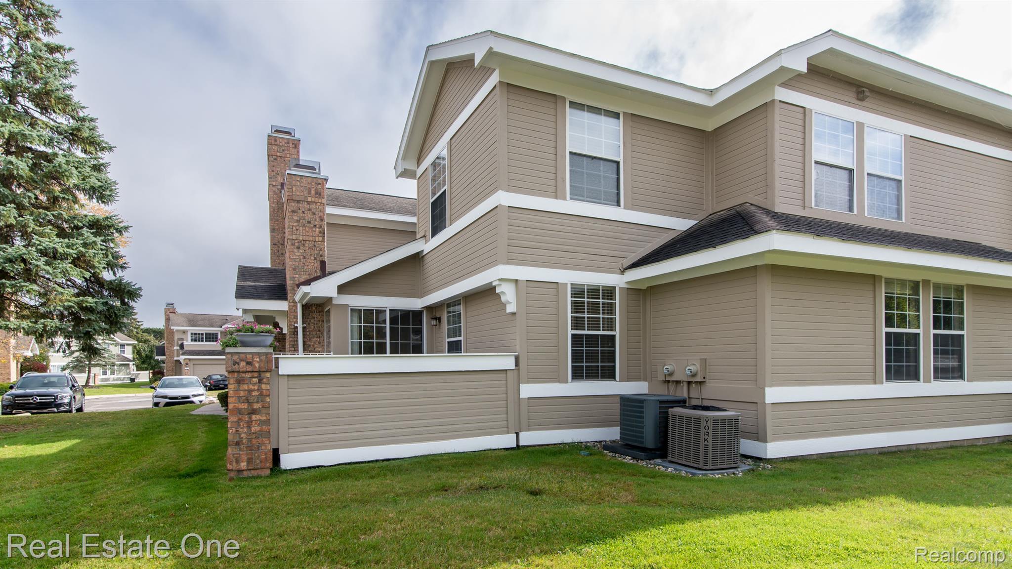 6632 BELLOWS Court 67