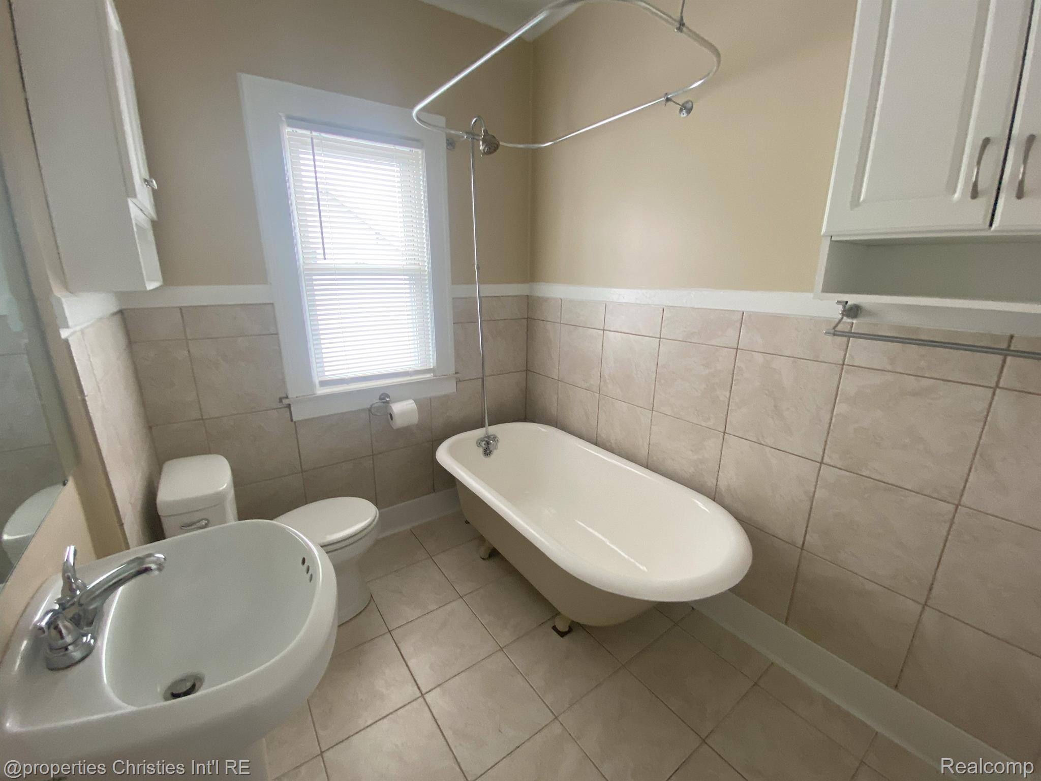 805 W 11 mile road unit B Road