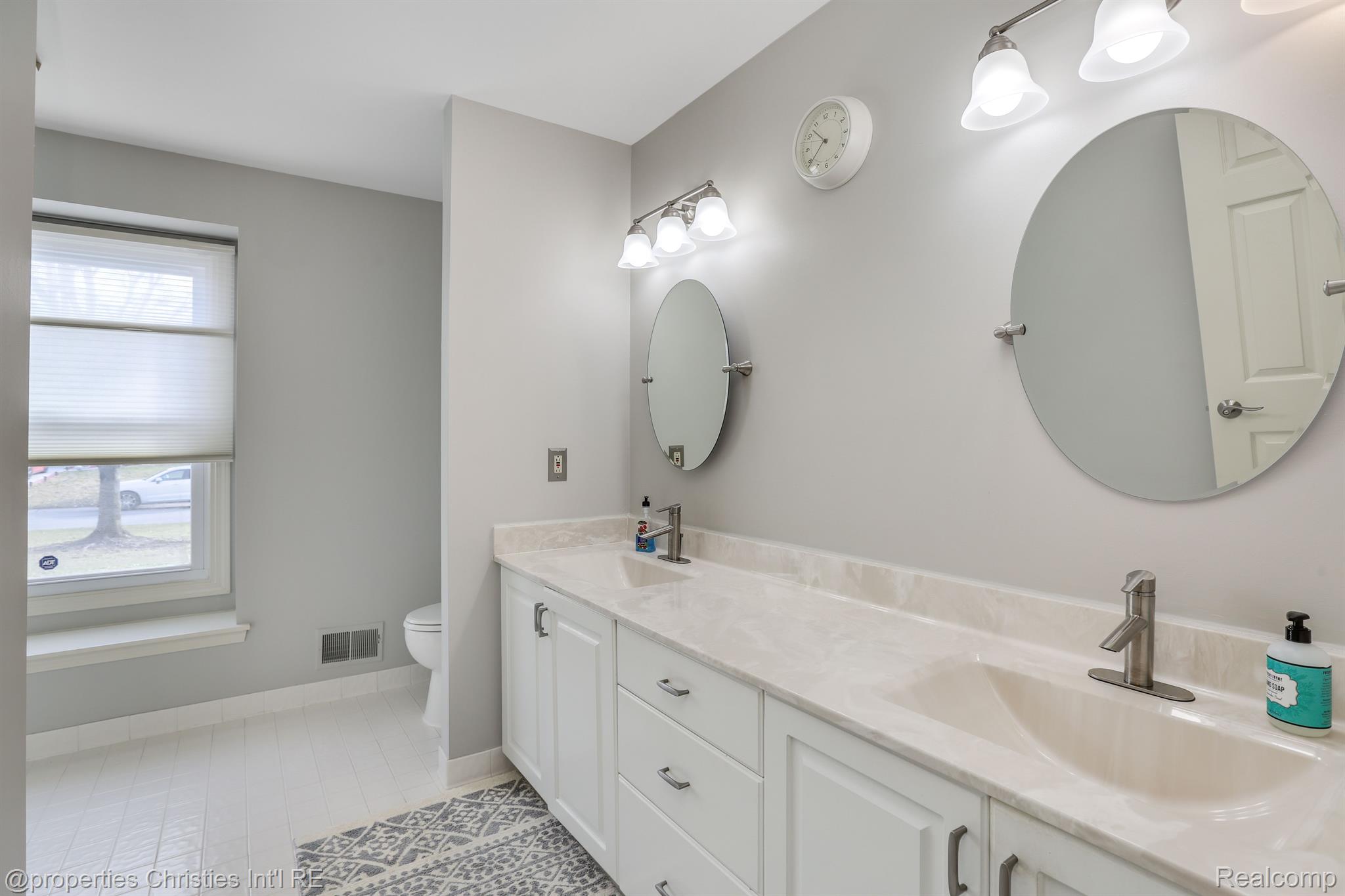 24411 RIDGEVIEW Drive