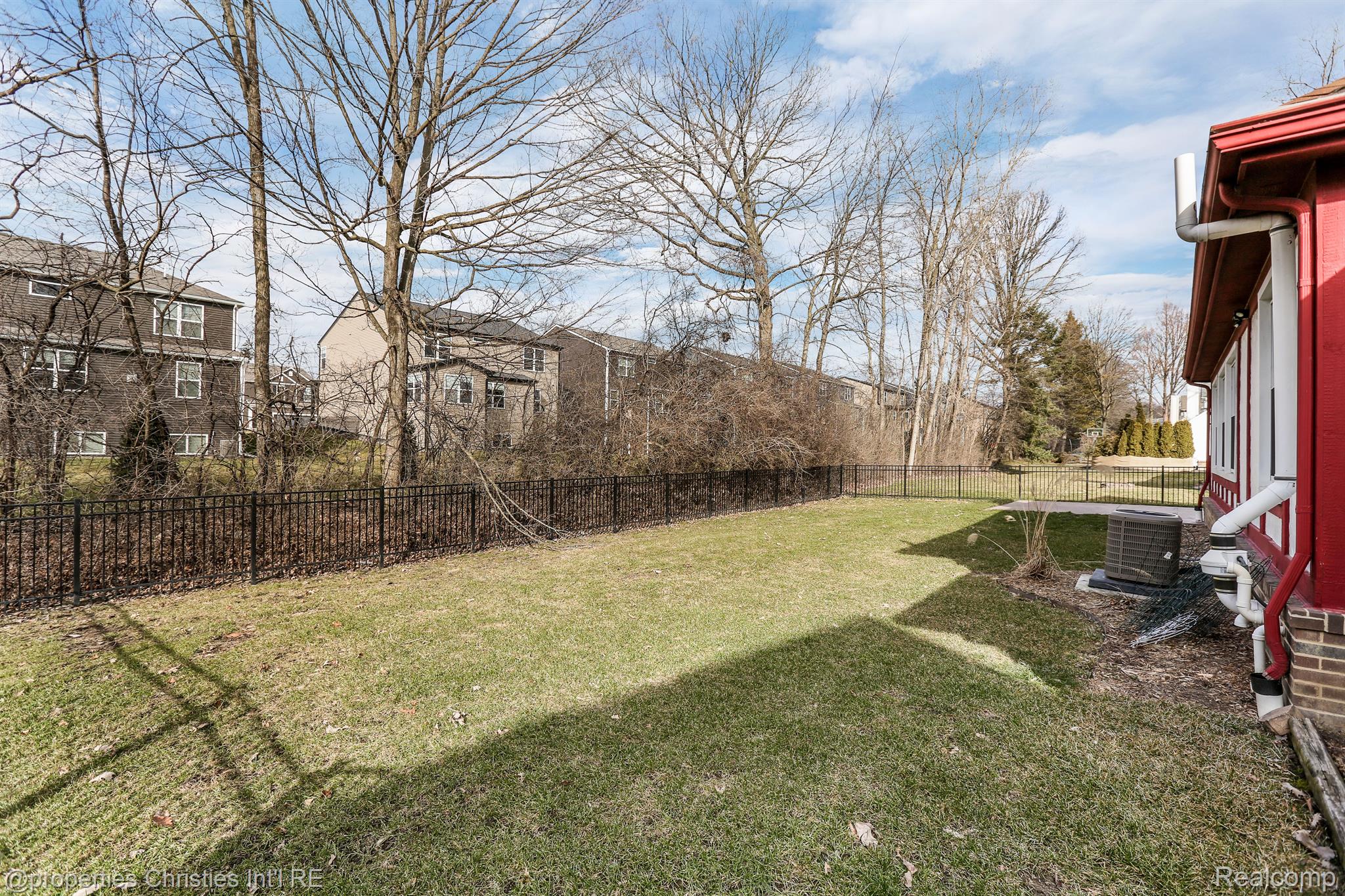 24411 RIDGEVIEW Drive